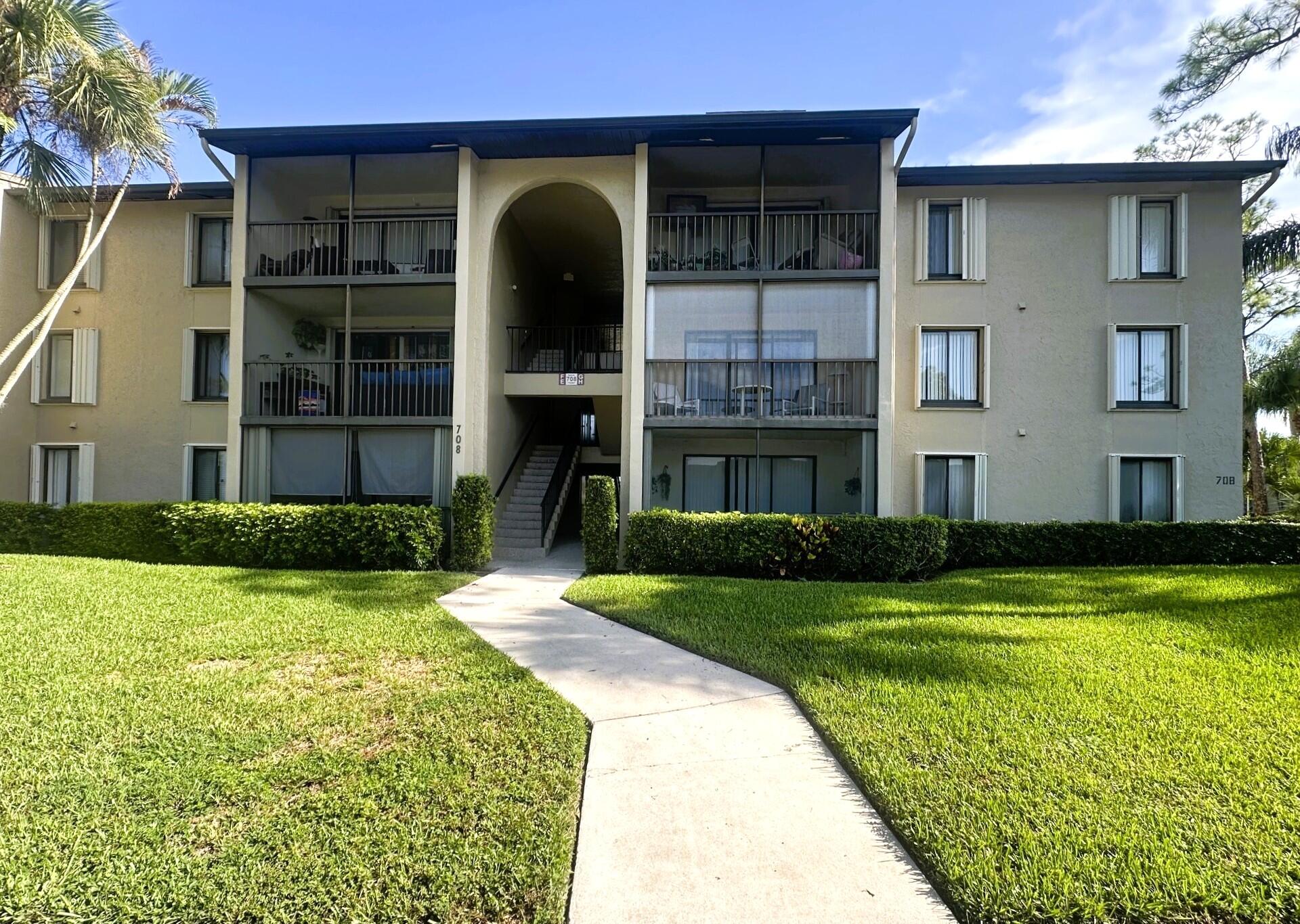En Venta 708 Sunny Pine Way H2, Greenacres, FL 33415, Greenacres, FL 33415