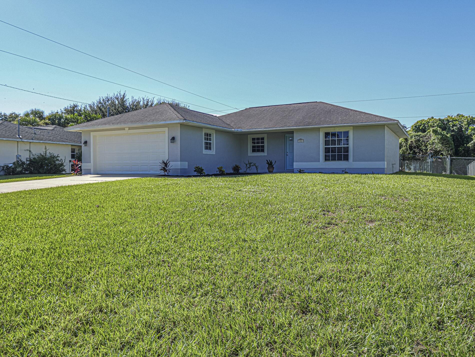 Foto de propiedad en 745 18TH Street SW, Vero Beach, FL 32962 Vero Beach con MLS# 