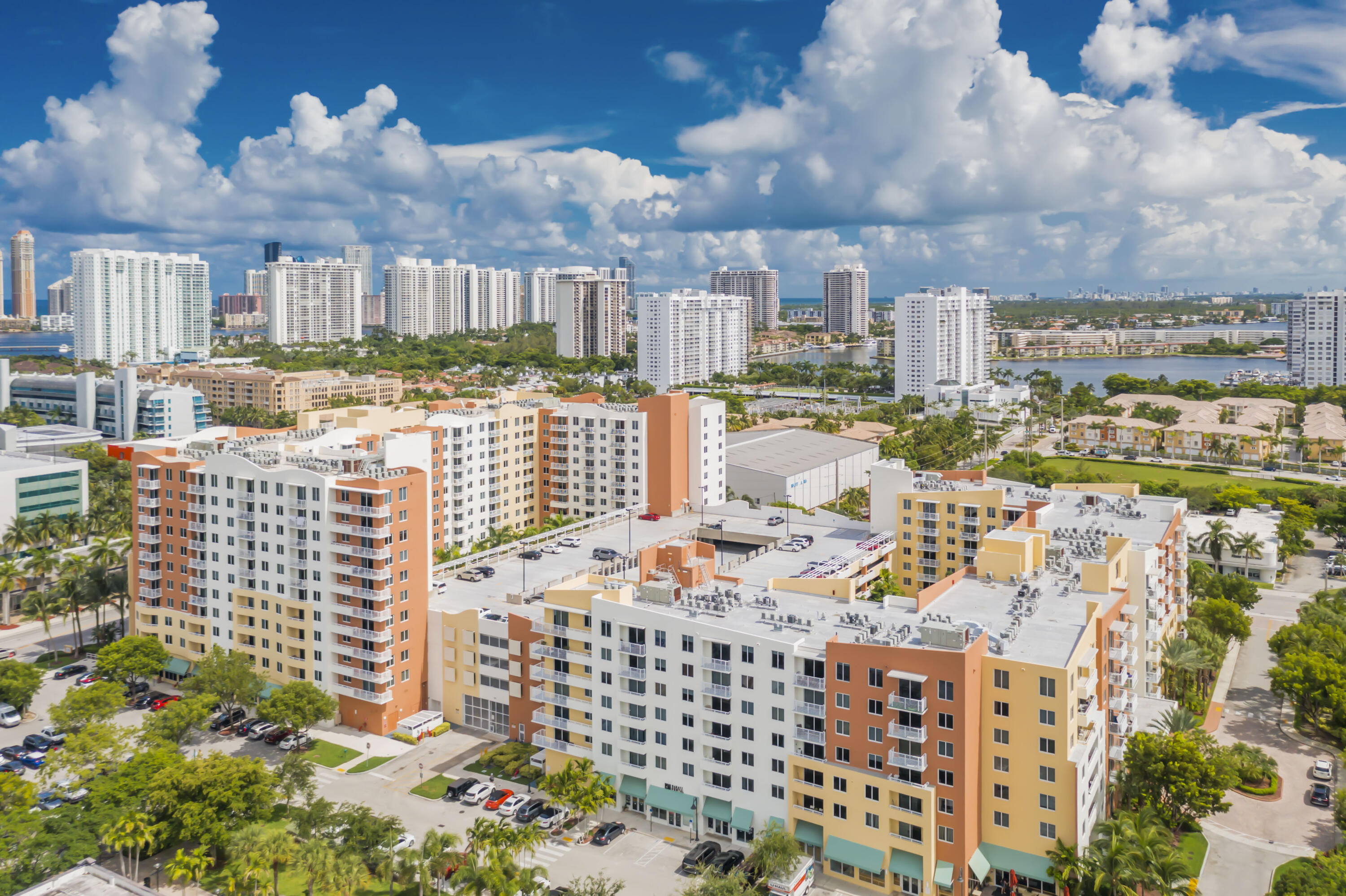 En Venta 18800 NE 29th Avenue, Miami, FL 33180, Miami, FL 33180