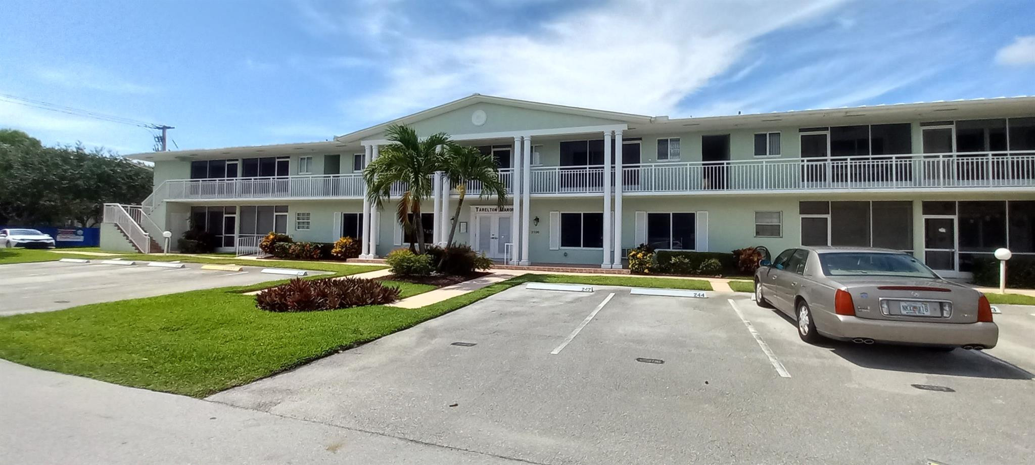 En Venta 2100 NE 38th Street 218, Lighthouse Point, FL 33064, Lighthouse Point, FL 33064