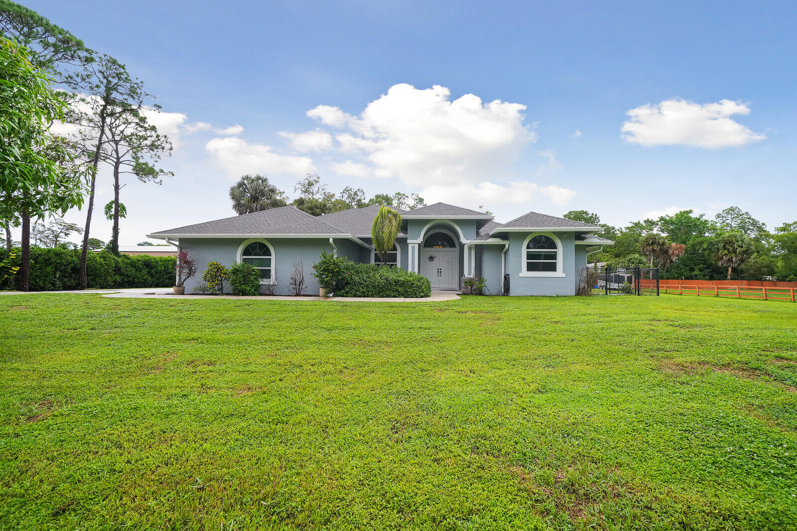 En Venta 16395 E HIALEAH Drive E, The Acreage, FL 33470, The Acreage, FL 33470