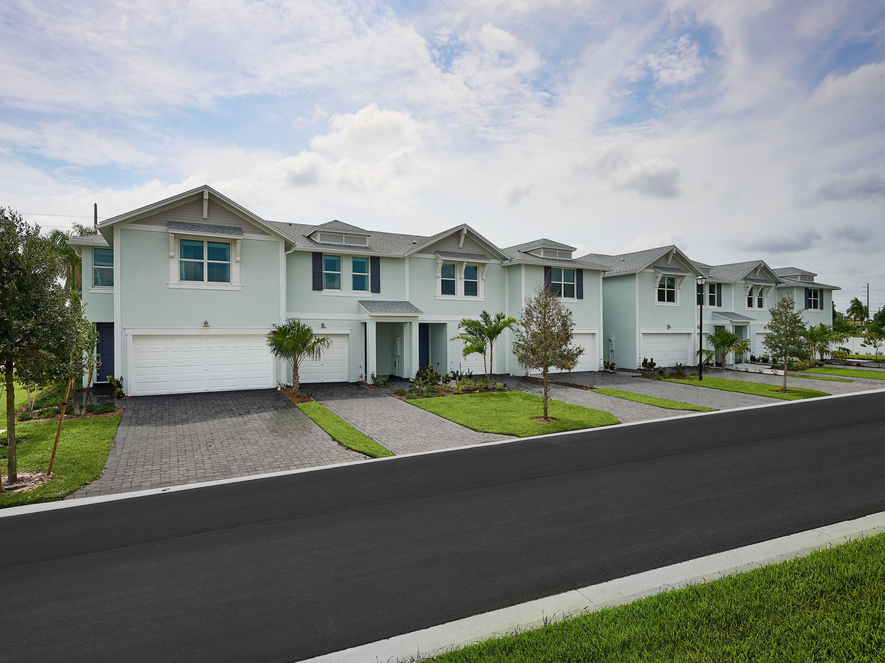 En Venta 692 Salisbury Circle, Fort Pierce, FL 34982, Fort Pierce, FL 34982