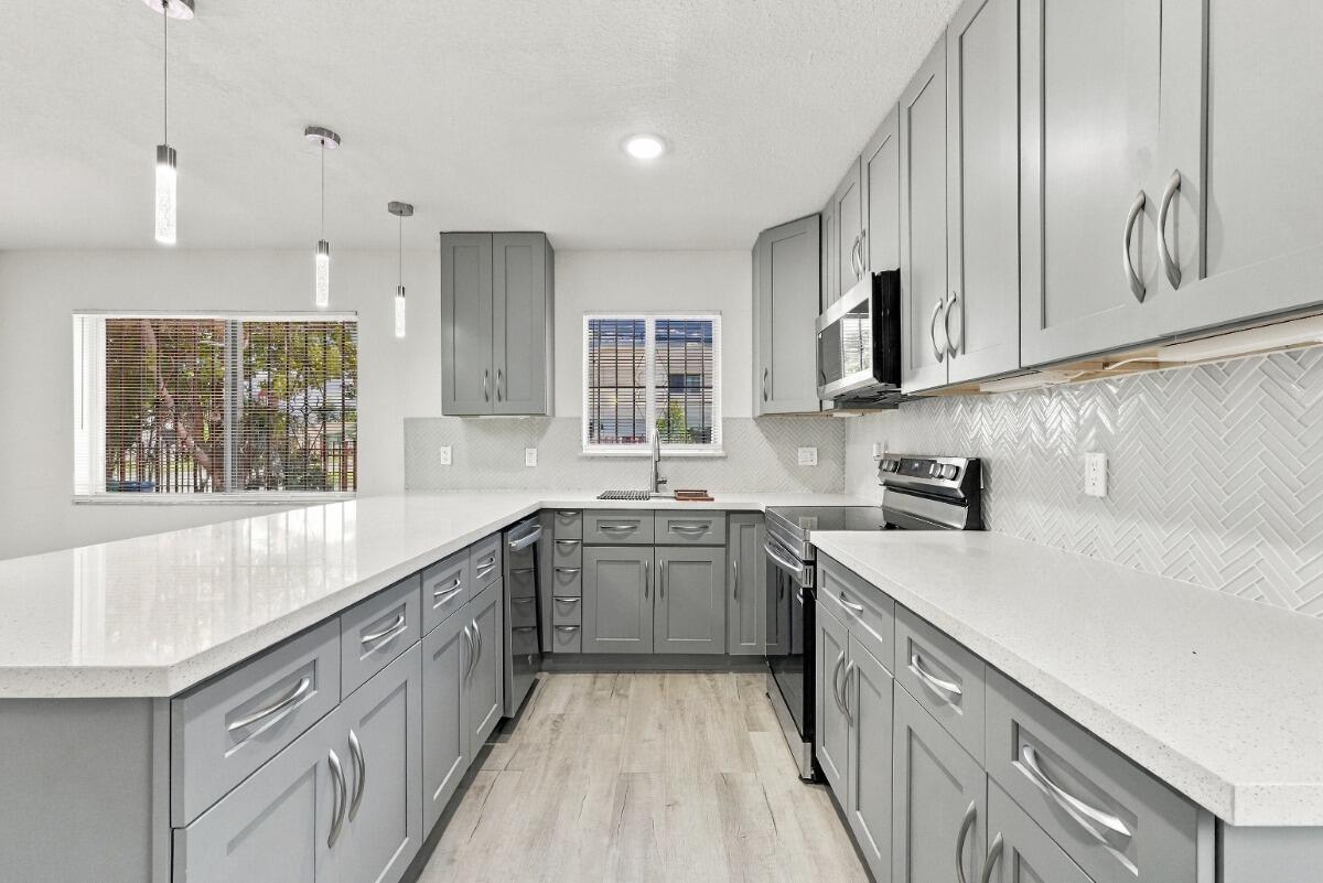 En Renta 4952 NW 21ST Avenue, Miami, FL 33142, Miami, FL 33142