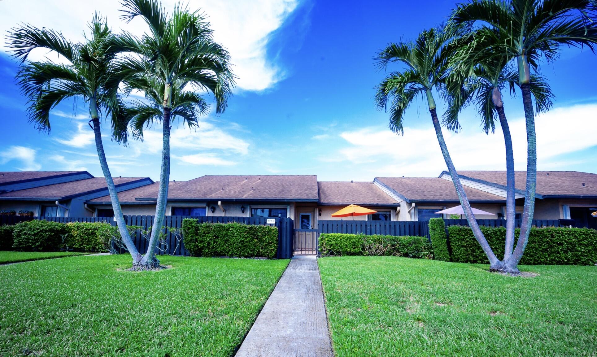 En Venta 727 Sunny Pine Way F, Greenacres, FL 33415, Greenacres, FL 33415
