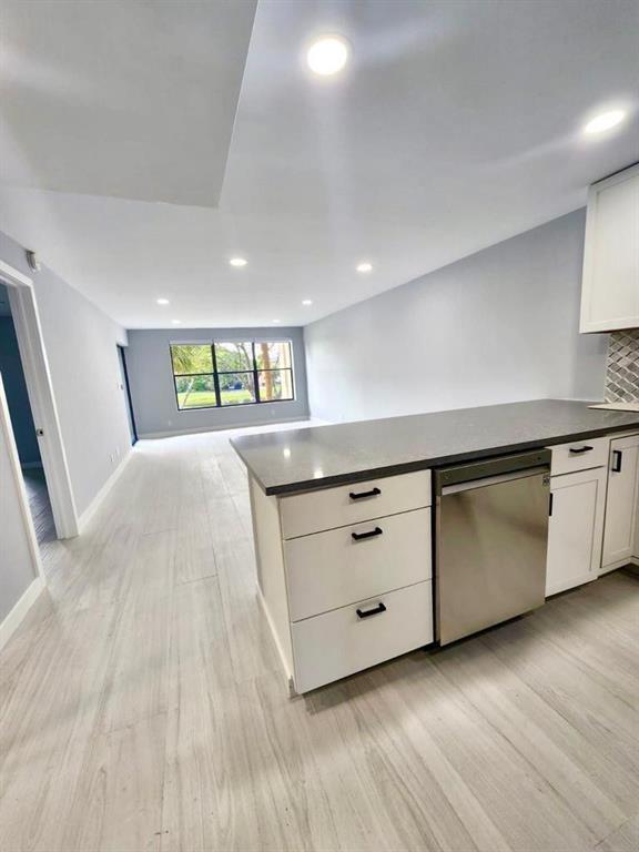 En Renta 2322 S CYPRESS BEND Drive 210, Pompano Beach, FL 33069, Pompano Beach, FL 33069