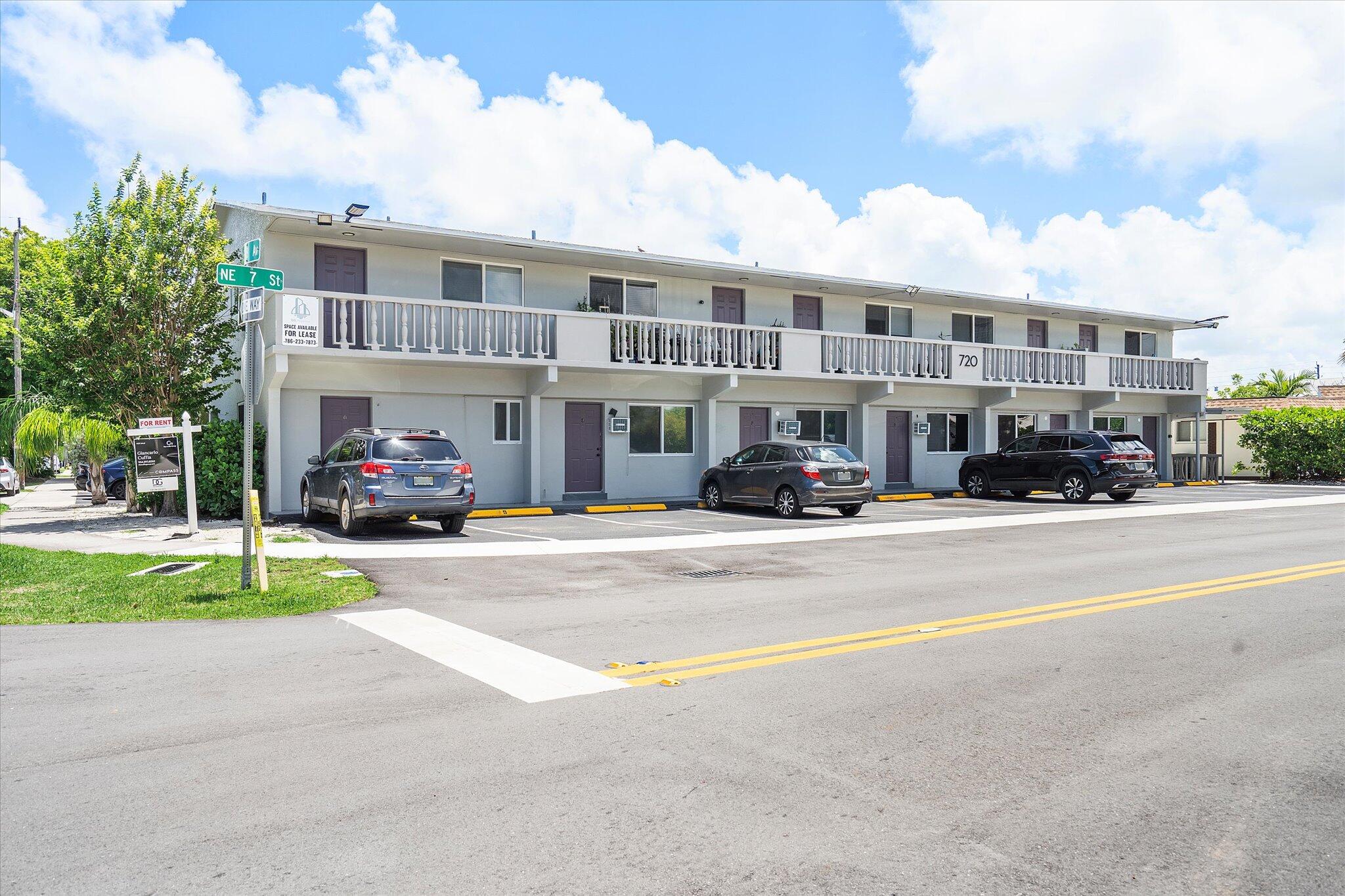 En Renta 720 NE 7th Street 8, Hallandale Beach, FL 33009, Hallandale Beach, FL 33009