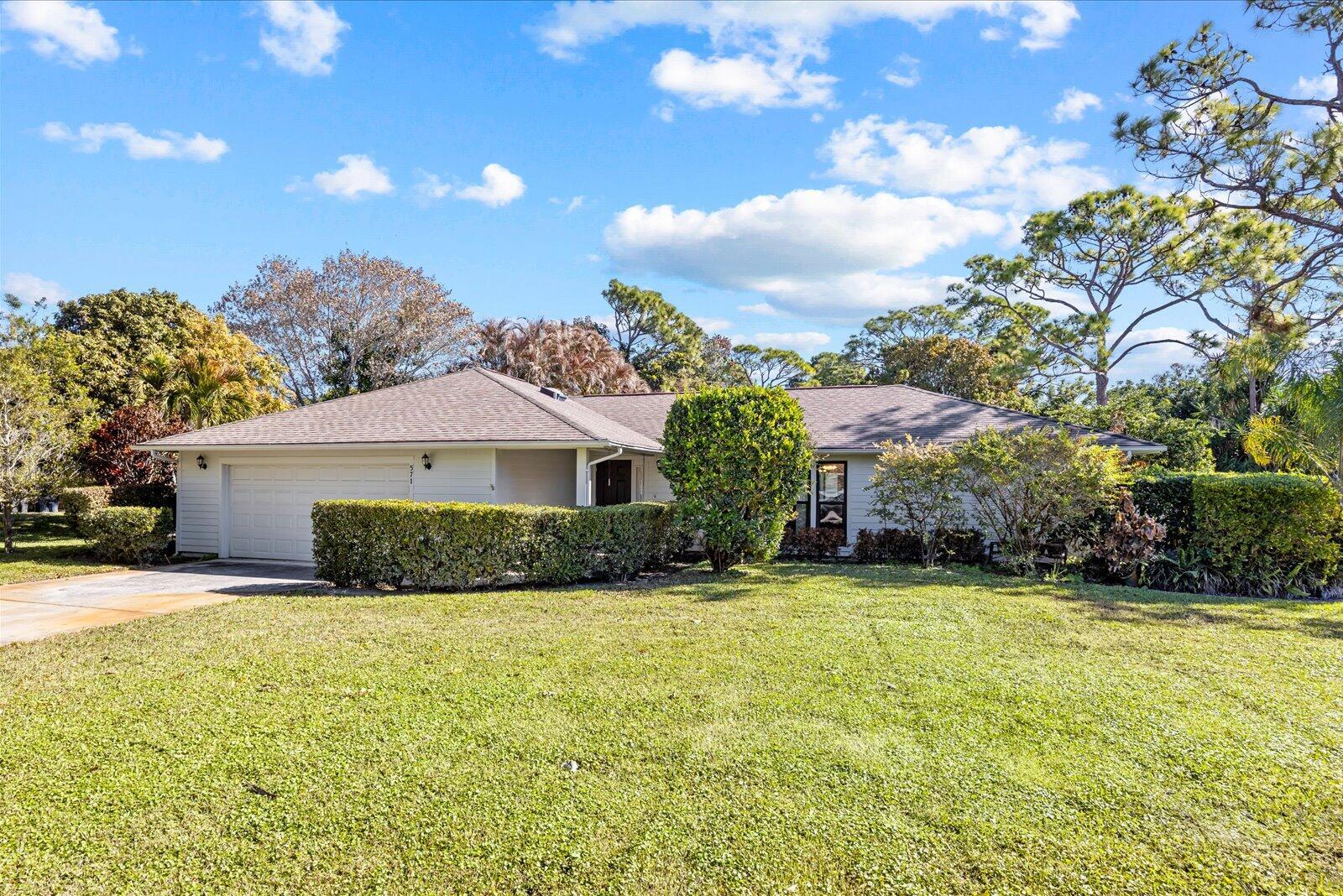En Venta 571 NE TOWN Terrace, Jensen Beach, FL 34957, Jensen Beach, FL 34957