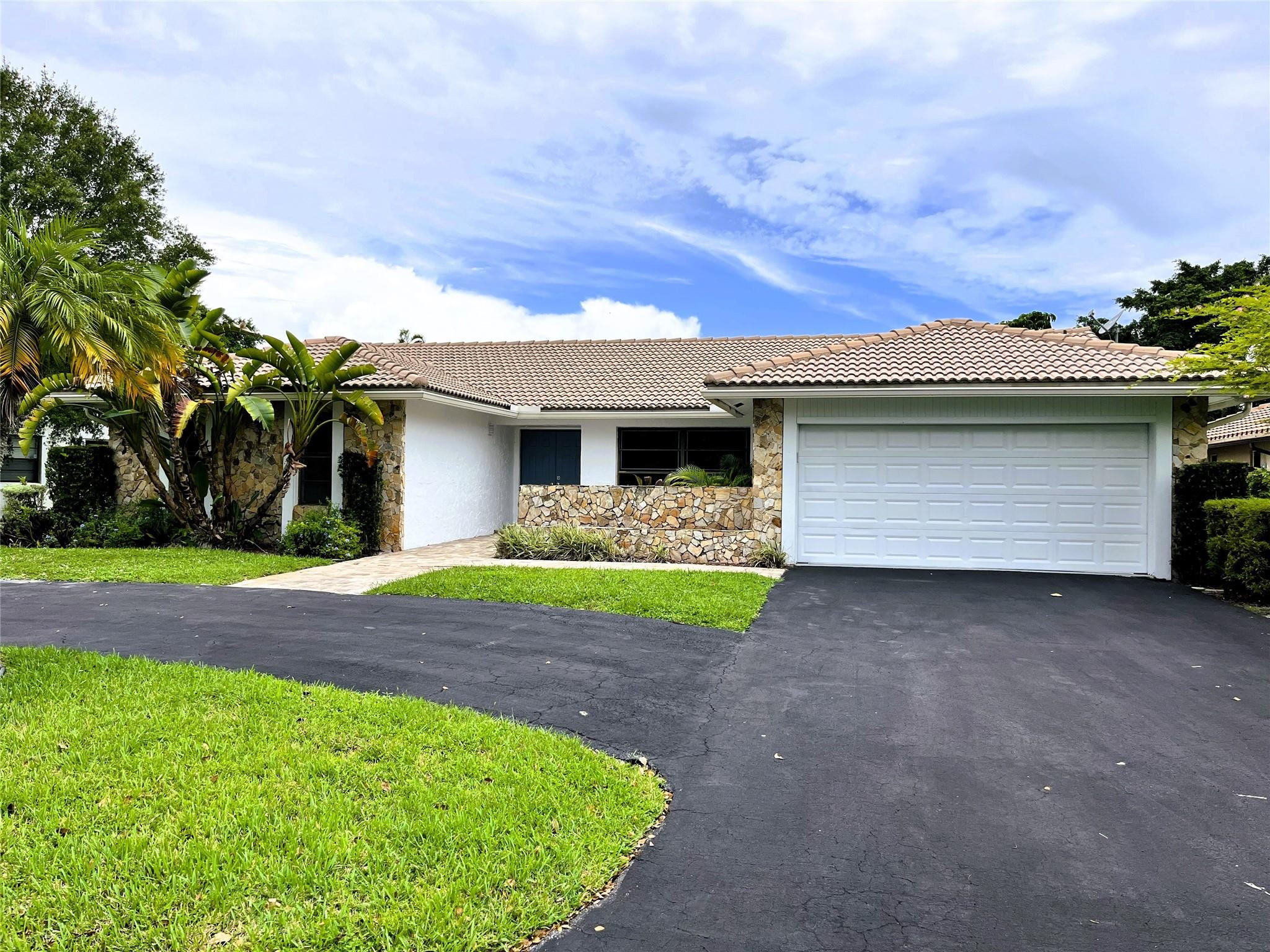 En Venta 11375 NW 19TH Drive, Coral Springs, FL 33071, Coral Springs, FL 33071