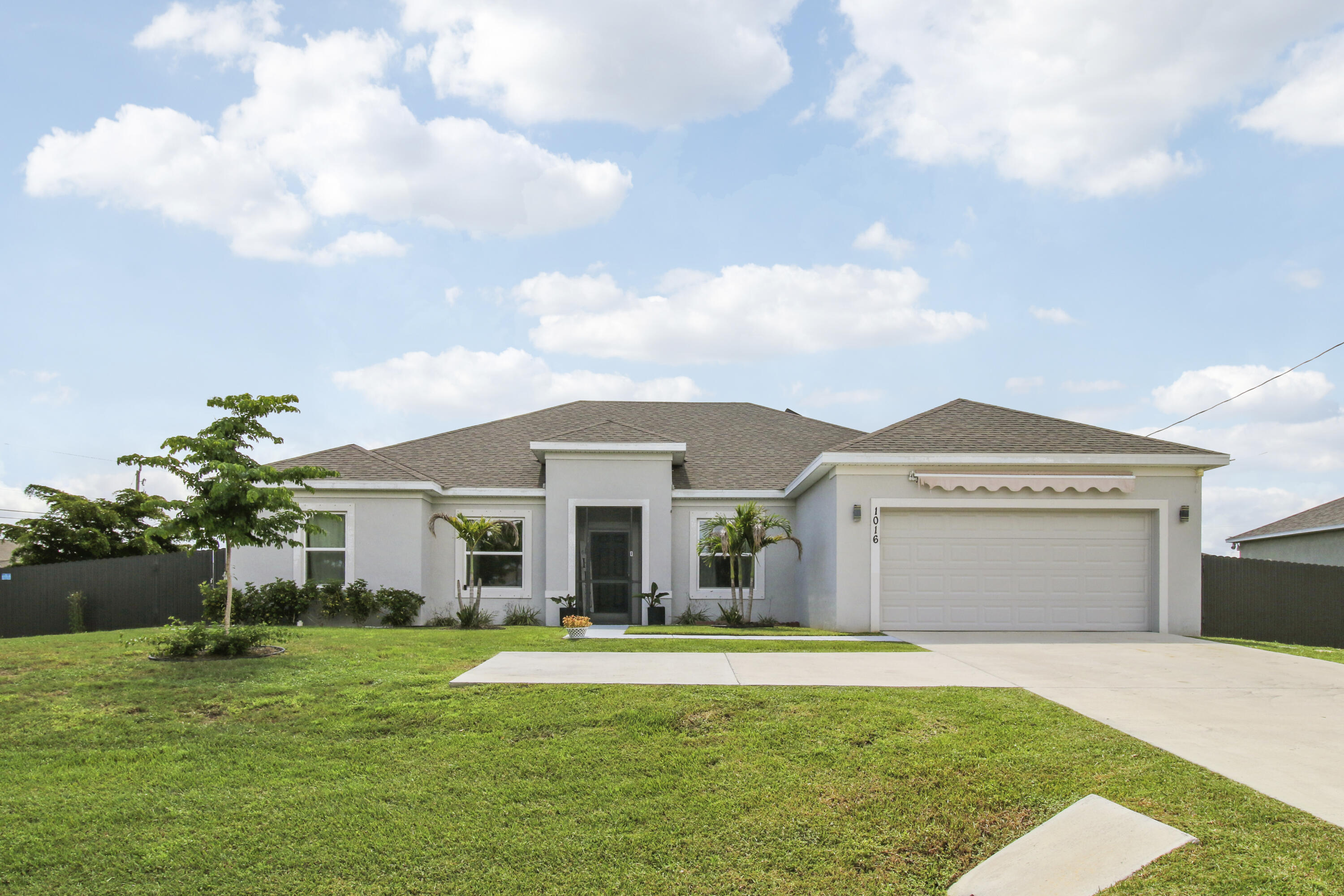 En Venta 1016 SW Paar Drive, Port St. Lucie, FL 34953, Port St. Lucie, FL 34953
