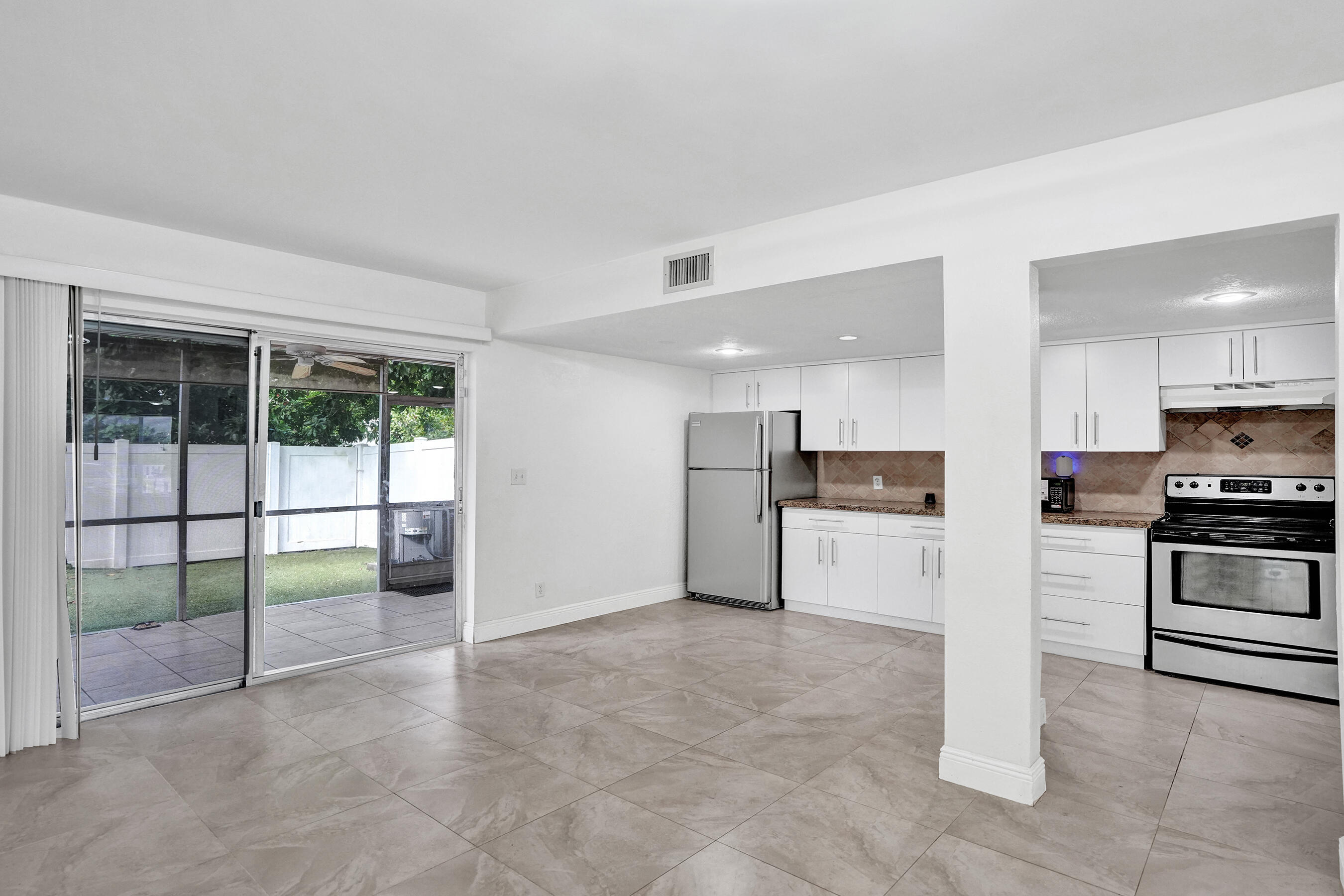 En Venta 8091 NW 12TH Street H, Margate, FL 33063, Margate, FL 33063