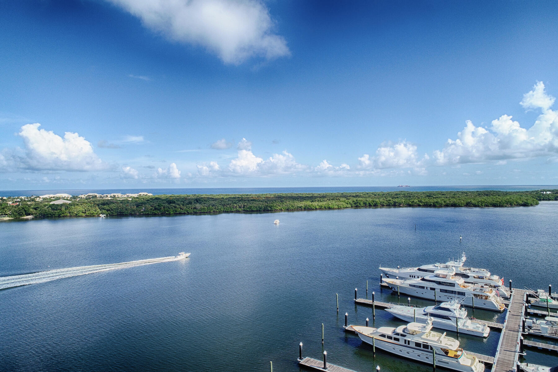 Foto de propiedad en 100 Lakeshore Drive 754, North Palm Beach, FL 33408 North Palm Beach con MLS# 