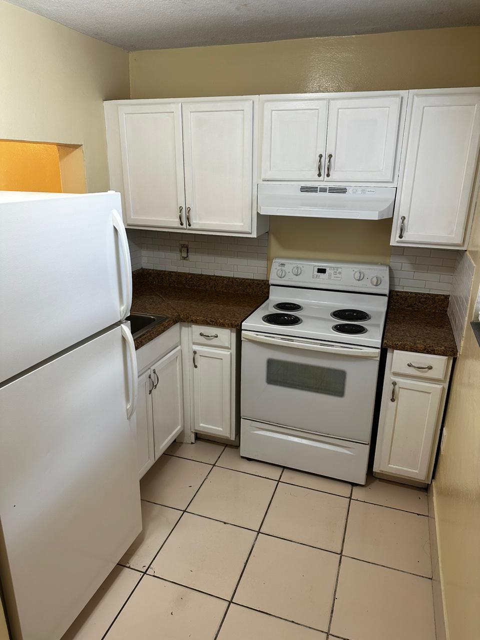 En Renta 13695 NE 3rd Court, North Miami, FL 33161, North Miami, FL 33161