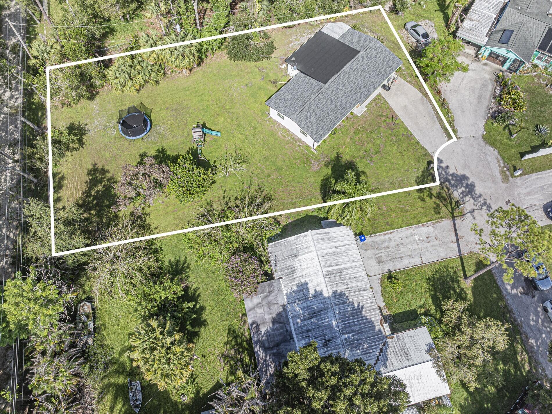 Foto de propiedad en 2755 6TH Place, Vero Beach, FL 32968 Vero Beach con MLS# 