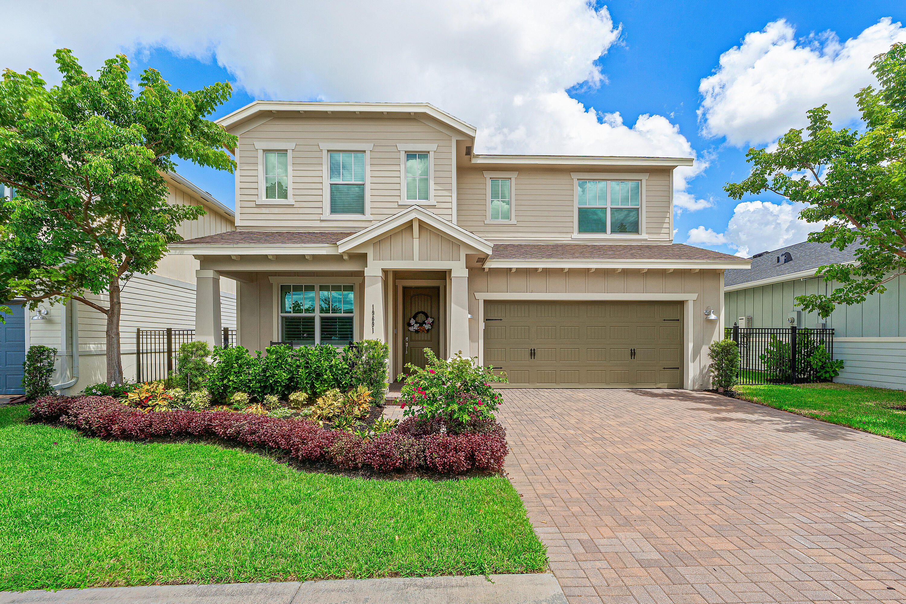 Foto de propiedad en 19691 RUGGED TRUNK Trail 19691, The Acreage, FL 33470 The Acreage con MLS# 