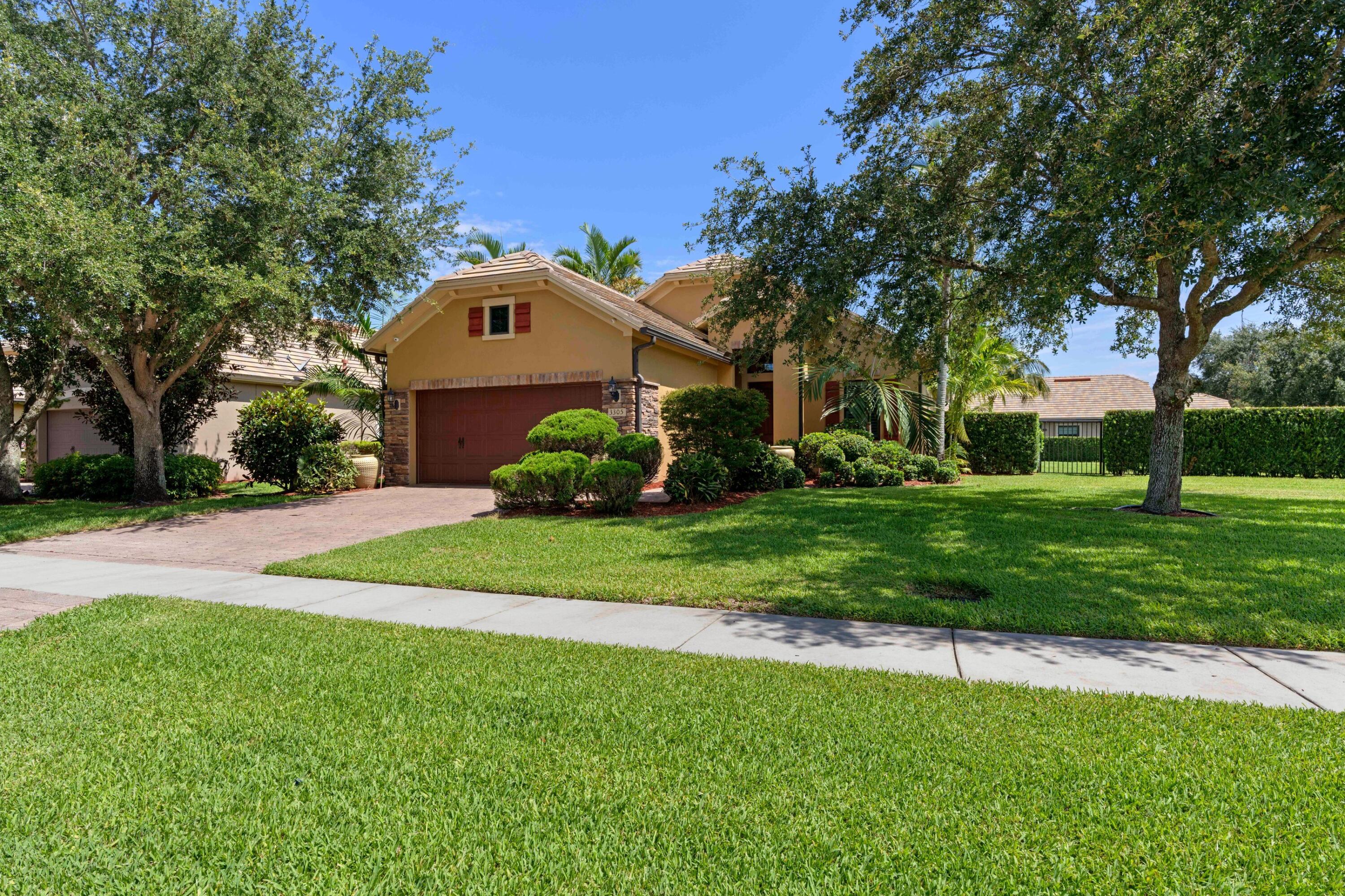 Foto de propiedad en 3305 FLORENCE Street, Wellington, FL 33414 Wellington con MLS# 