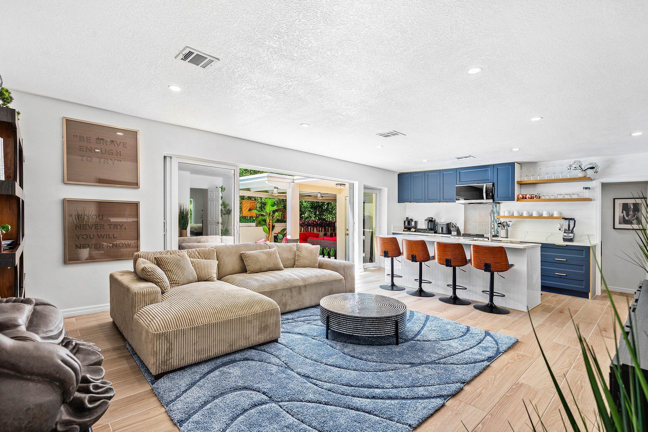 Foto de propiedad en 2041 NE 30th Street, Fort Lauderdale, FL 33306 Fort Lauderdale con MLS# 