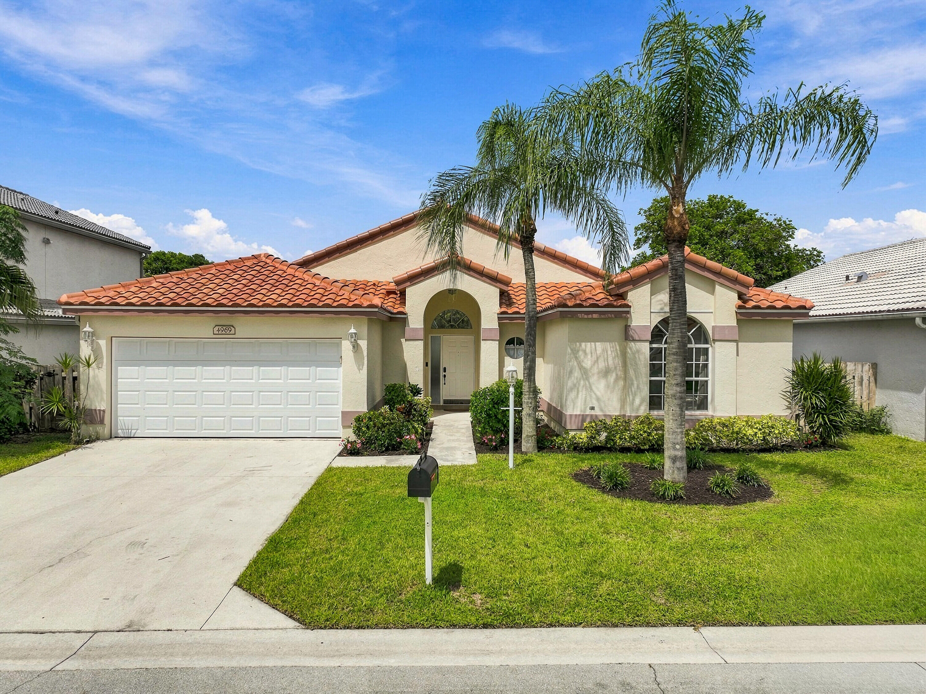 Foto de propiedad en 4969 BROADSTONE Circle, West Palm Beach, FL 33417 West Palm Beach con MLS# 