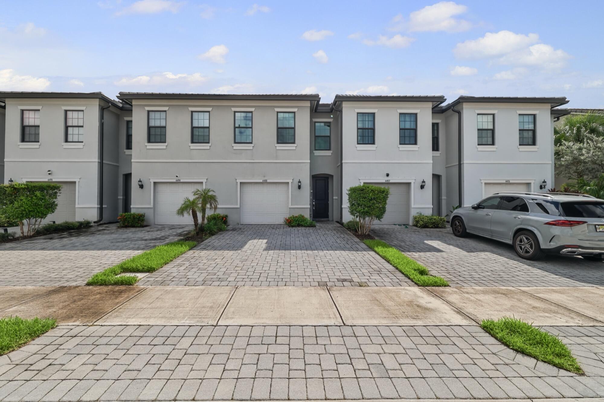 Foto de propiedad en 4488 Appleton Circle E, Oakland Park, FL 33309 Oakland Park con MLS# 