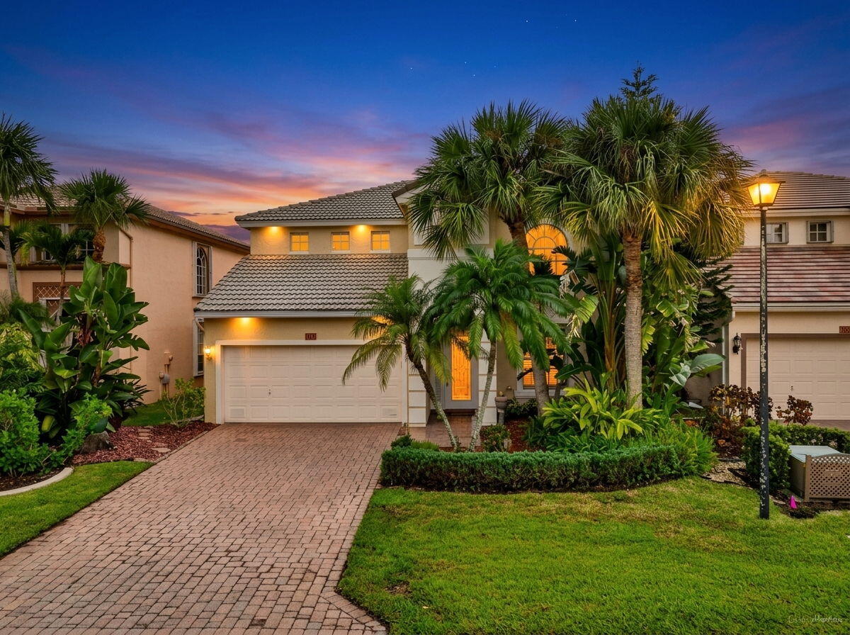 Foto de propiedad en 248 NW RED CEDAR Street 248, Jensen Beach, FL 34957 Jensen Beach con MLS# 