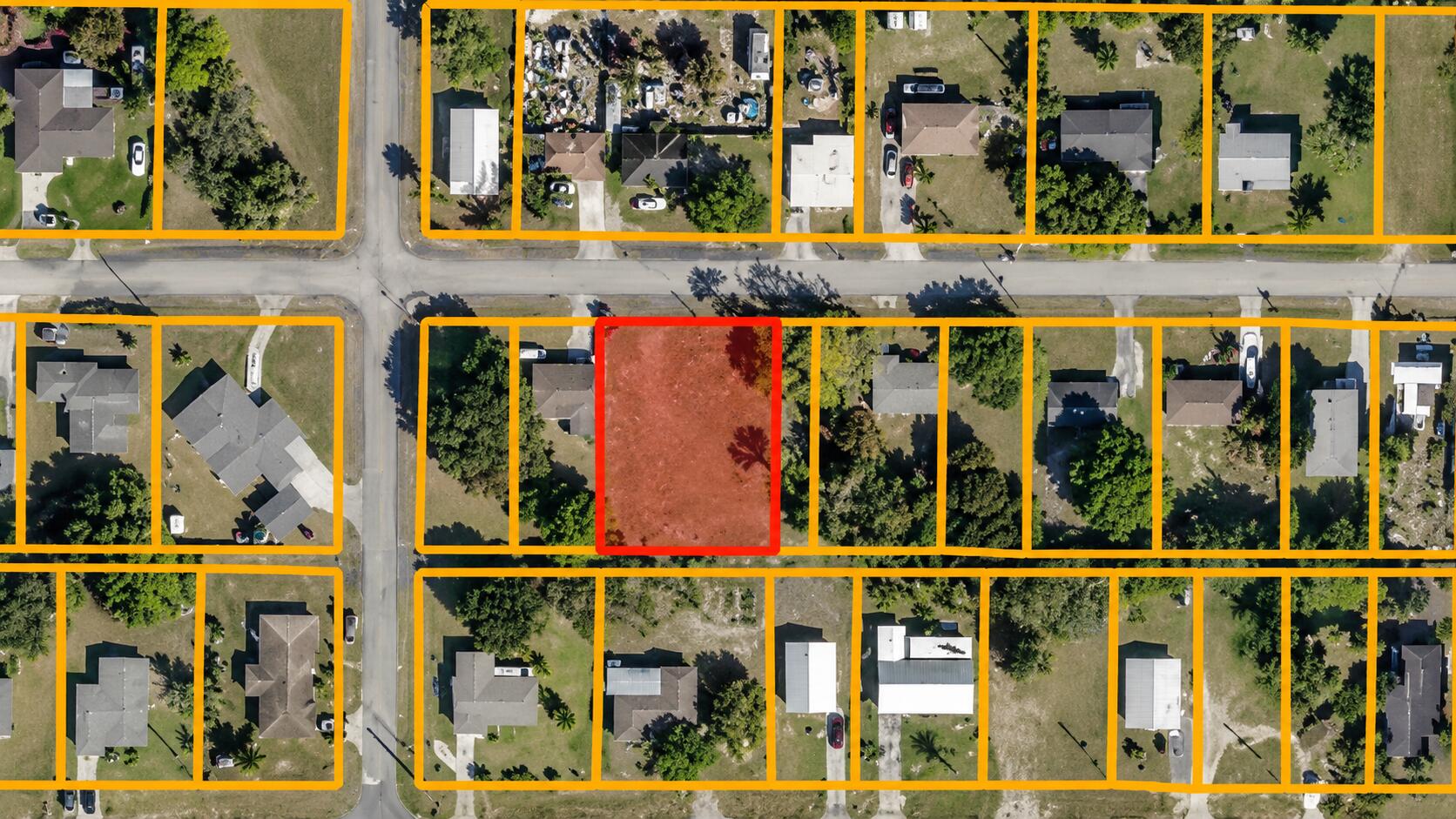 Foto de propiedad en Avenue R, Fort Pierce, FL 34947 Fort Pierce con MLS# 