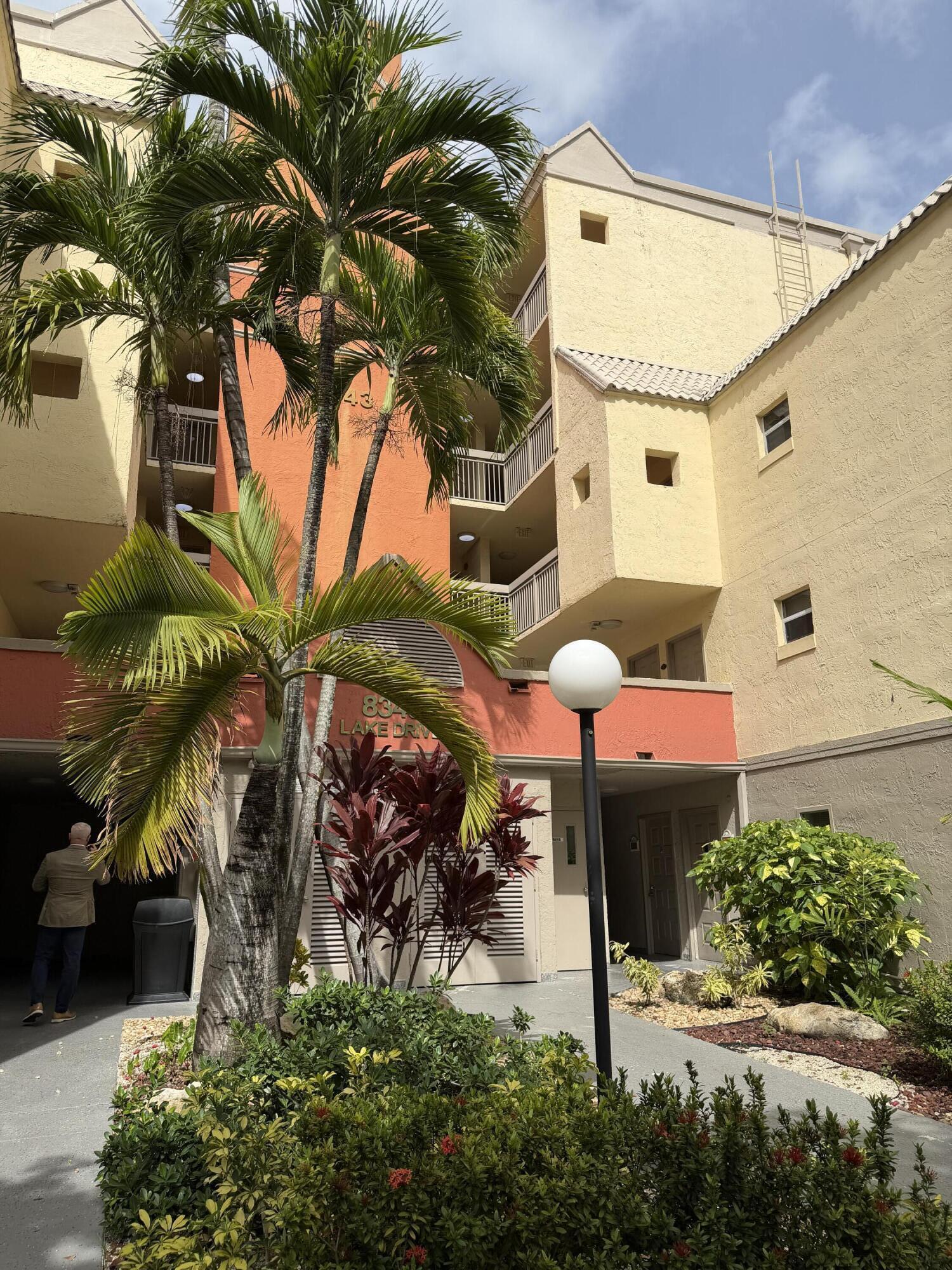 En Renta 8343 LAKE Drive 207, Doral, FL 33166, Doral, FL 33166