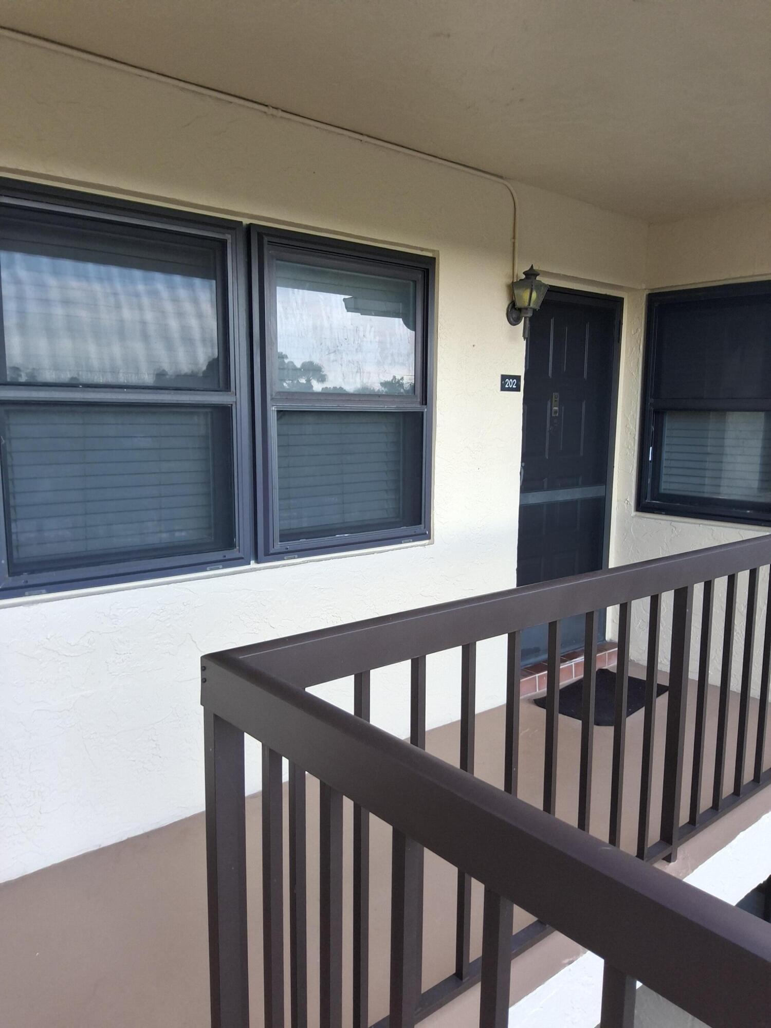 En Venta 4693 E LUCERNE LAKES Boulevard E 202, Lake Worth, FL 33467, Lake Worth, FL 33467