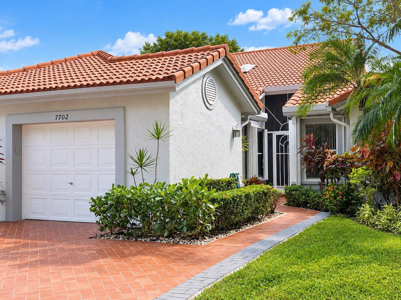 Foto de propiedad en 7702 MAJESTIC PALM Drive, Boynton Beach, FL 33437 Boynton Beach con MLS# 