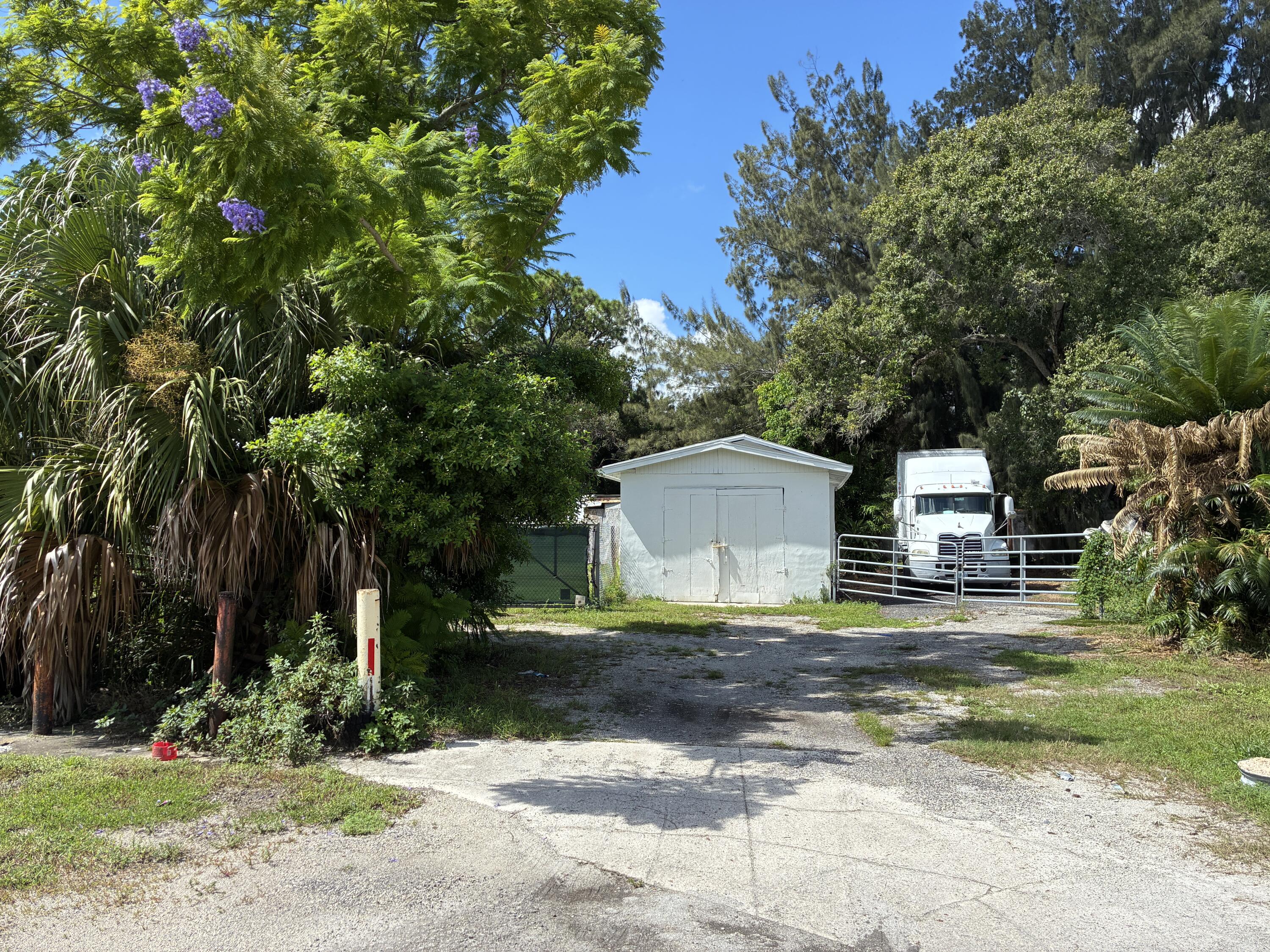 Foto de propiedad en 0 Angle Road, Fort Pierce, FL 34947 Fort Pierce con MLS# 