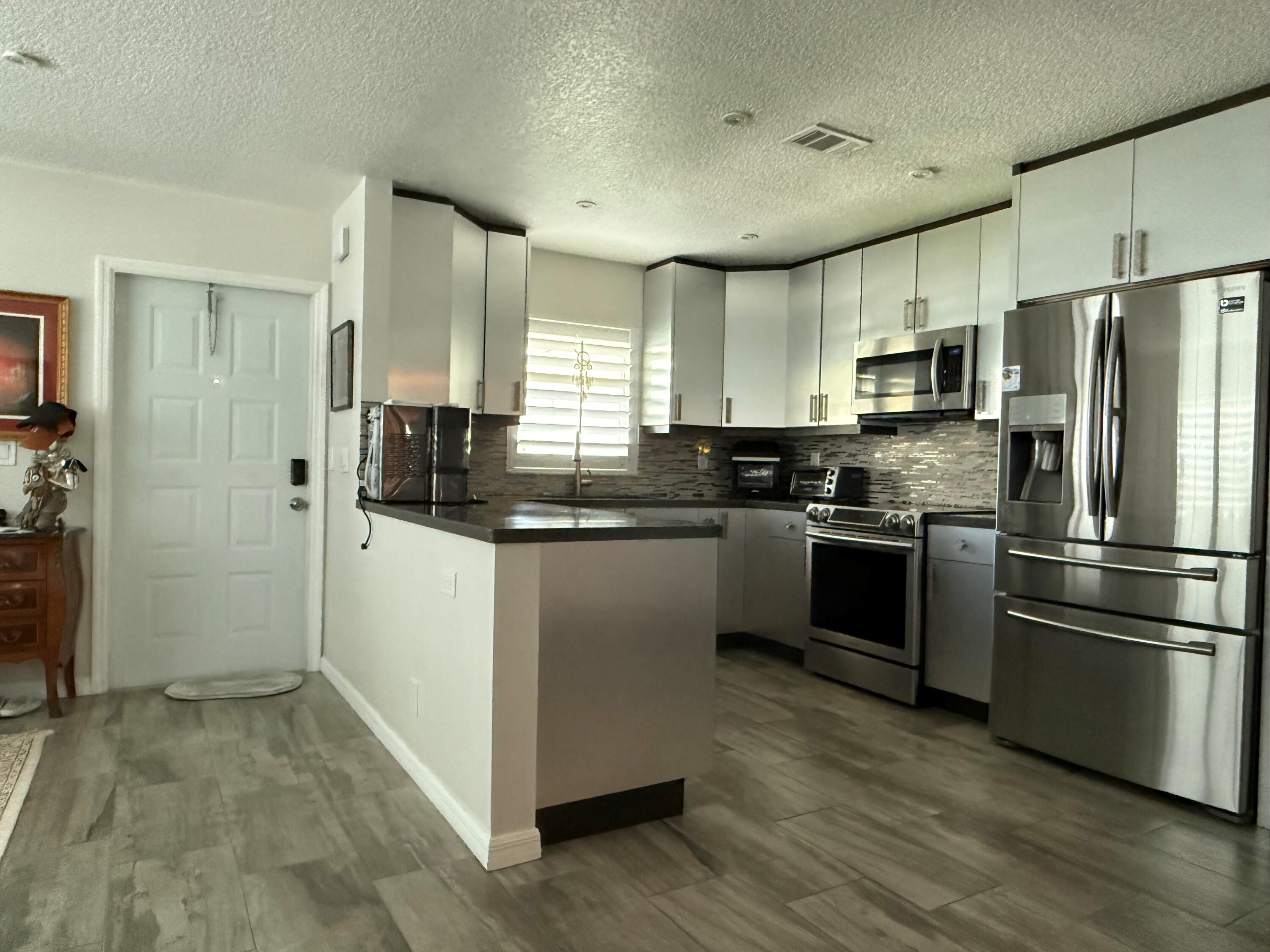En Venta 5409 LAKEFRONT Boulevard D, Delray Beach, FL 33484, Delray Beach, FL 33484