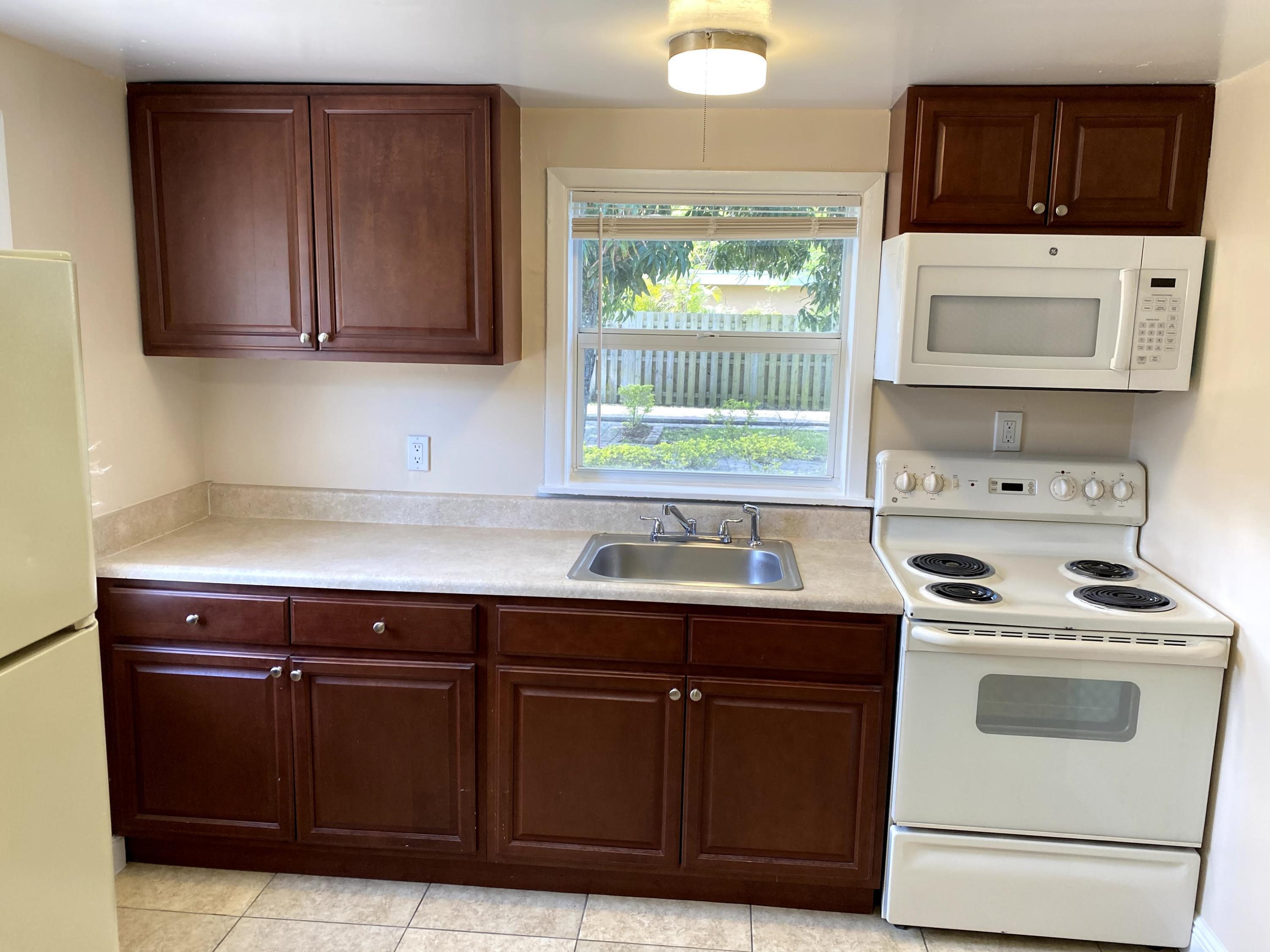 Foto de propiedad en 4821 Vermont Avenue 2, Lake Worth, FL 33461 Lake Worth con MLS# 