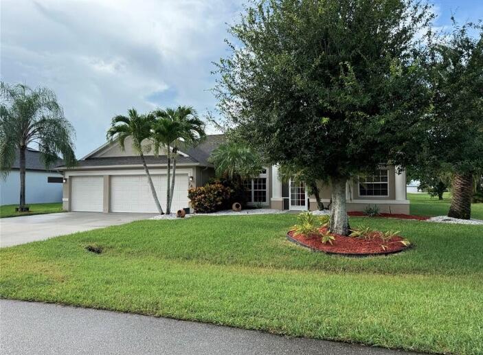 Foto de propiedad en 2811 SERENITY Circle S, Fort Pierce, FL 34981 Fort Pierce con MLS# 