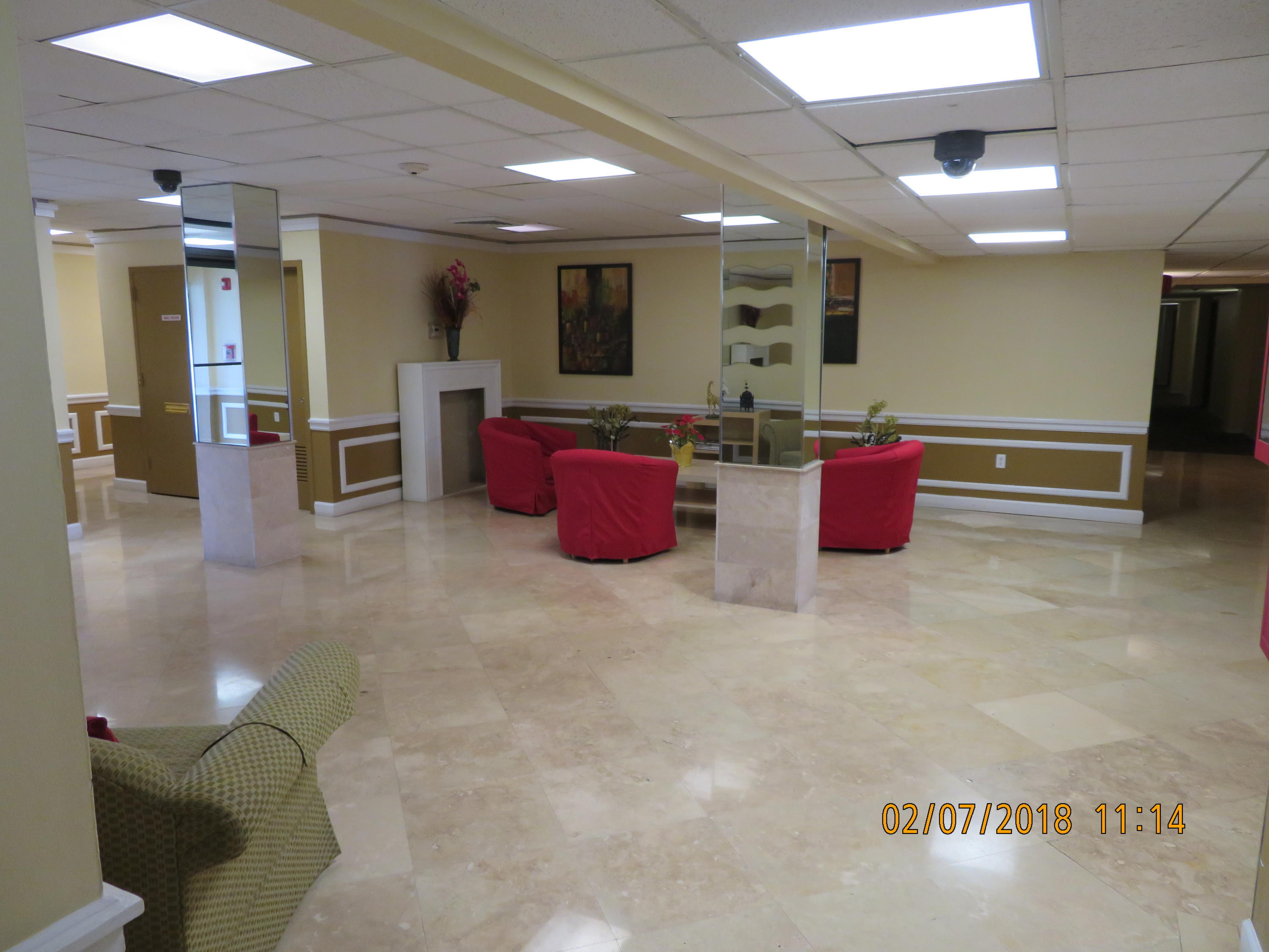 Foto de propiedad en 4164 Inverrary Boulevard Unit 615, Lauderhill, FL 33319 Lauderhill con MLS# 