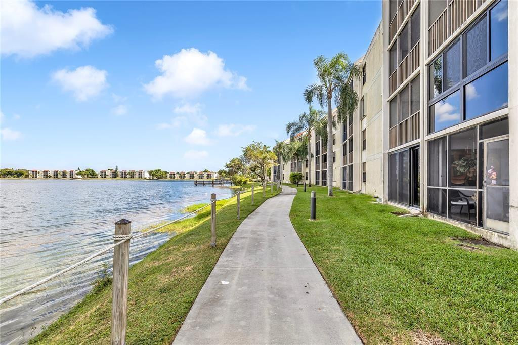 En Venta 118 Lake Emerald Drive 103, Oakland Park, FL 33309, Oakland Park, FL 33309