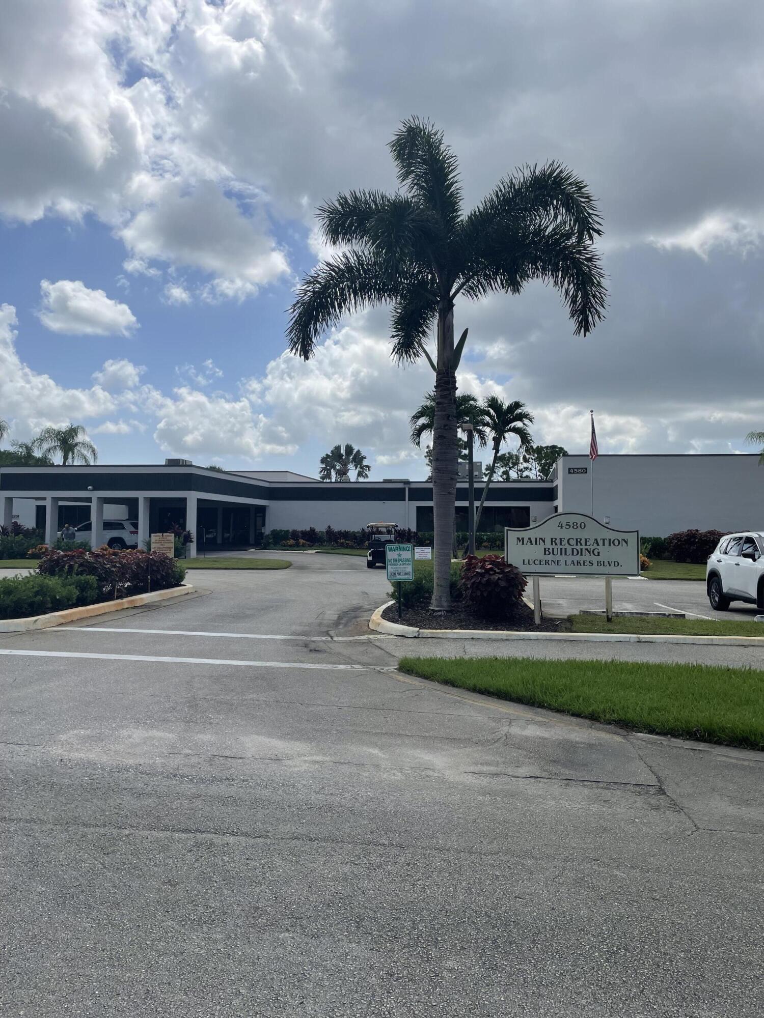 En Renta 4575 Lucerne Lakes Boulevard W 105, Lake Worth, FL 33467, Lake Worth, FL 33467