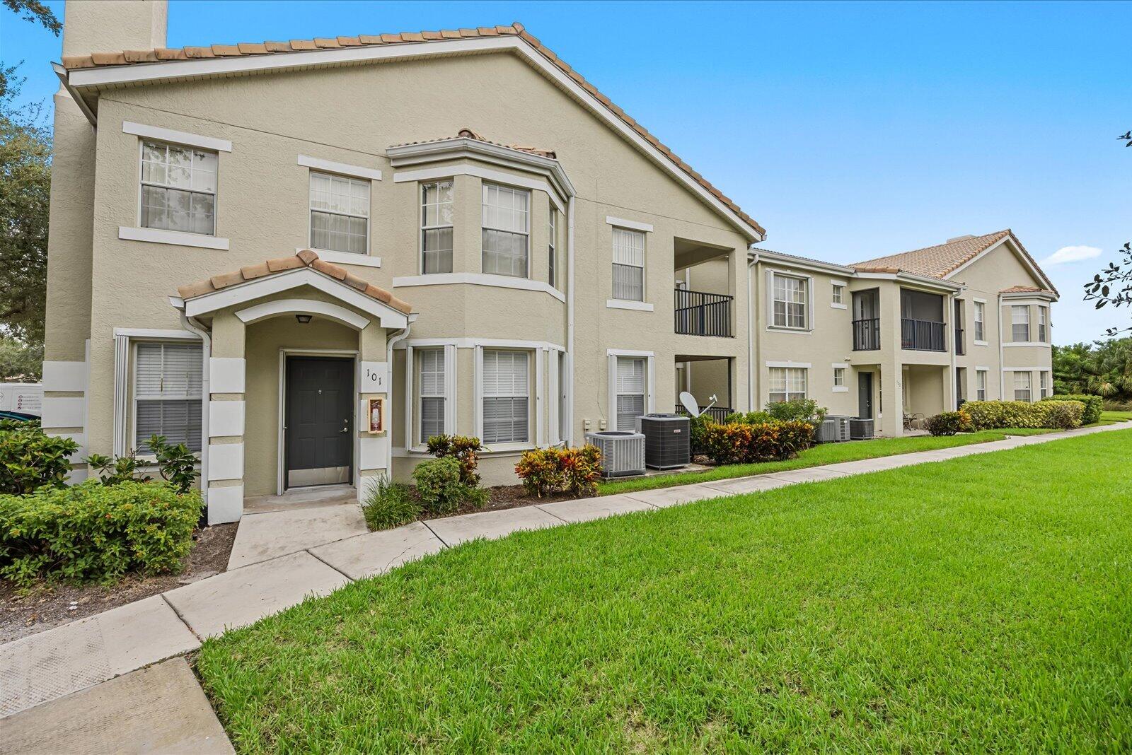 En Venta 128 SW Peacock Boulevard 15-101, Port St. Lucie, FL 34986, Port St. Lucie, FL 34986
