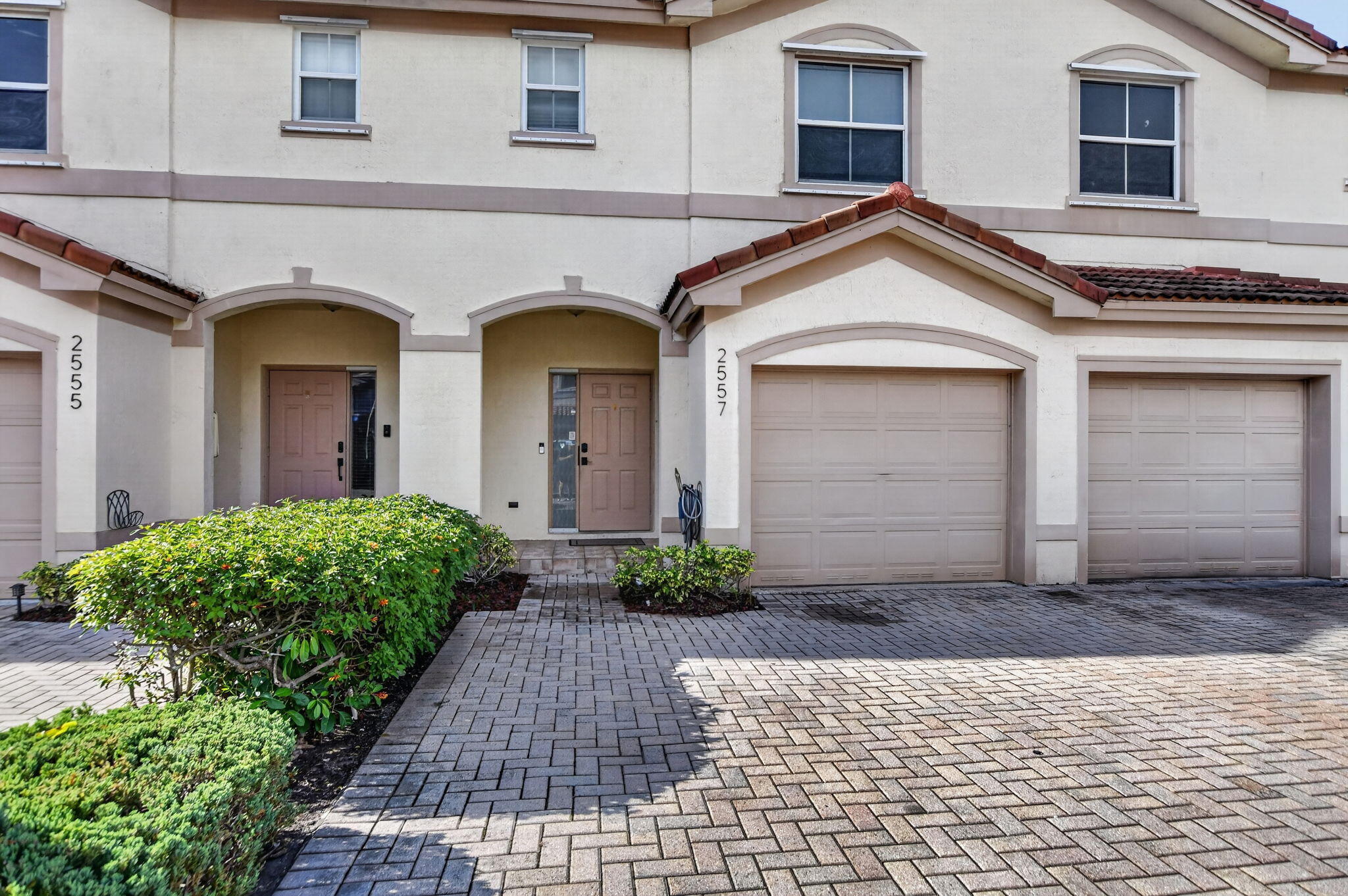 En Renta 2557 Riverside Drive, Coral Springs, FL 33065, Coral Springs, FL 33065