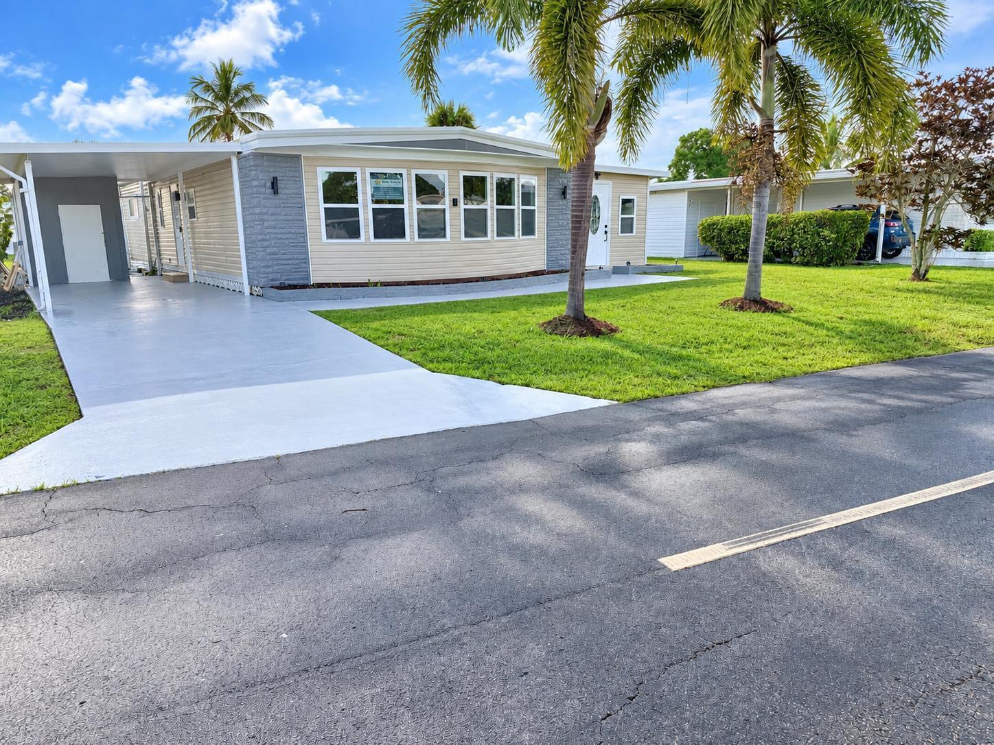 Foto de propiedad en 8572 Crown Drive, Boynton Beach, FL 33436 Boynton Beach con MLS# 