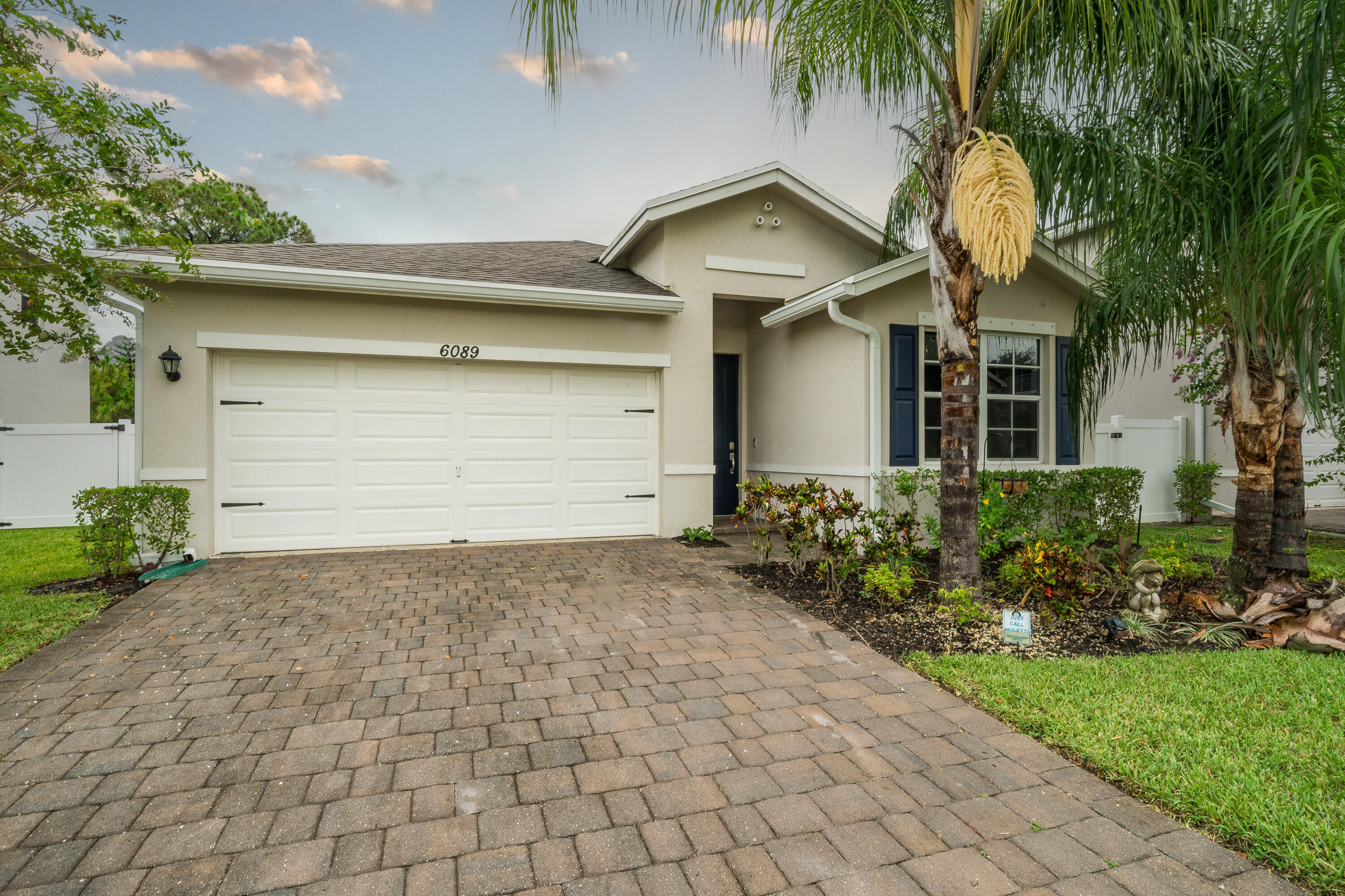 Foto de propiedad en 6089 WILDFIRE Way, West Palm Beach, FL 33415 West Palm Beach con MLS# 