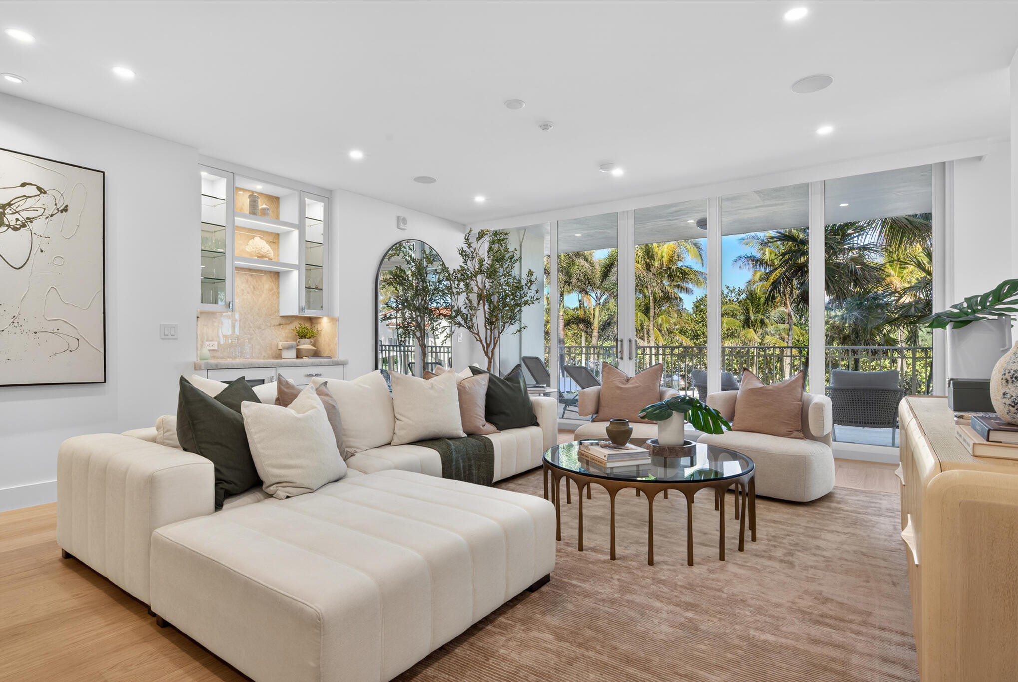 Foto de propiedad en 100 ROYAL PALM Way D2, Palm Beach, FL 33480 Palm Beach con MLS# 