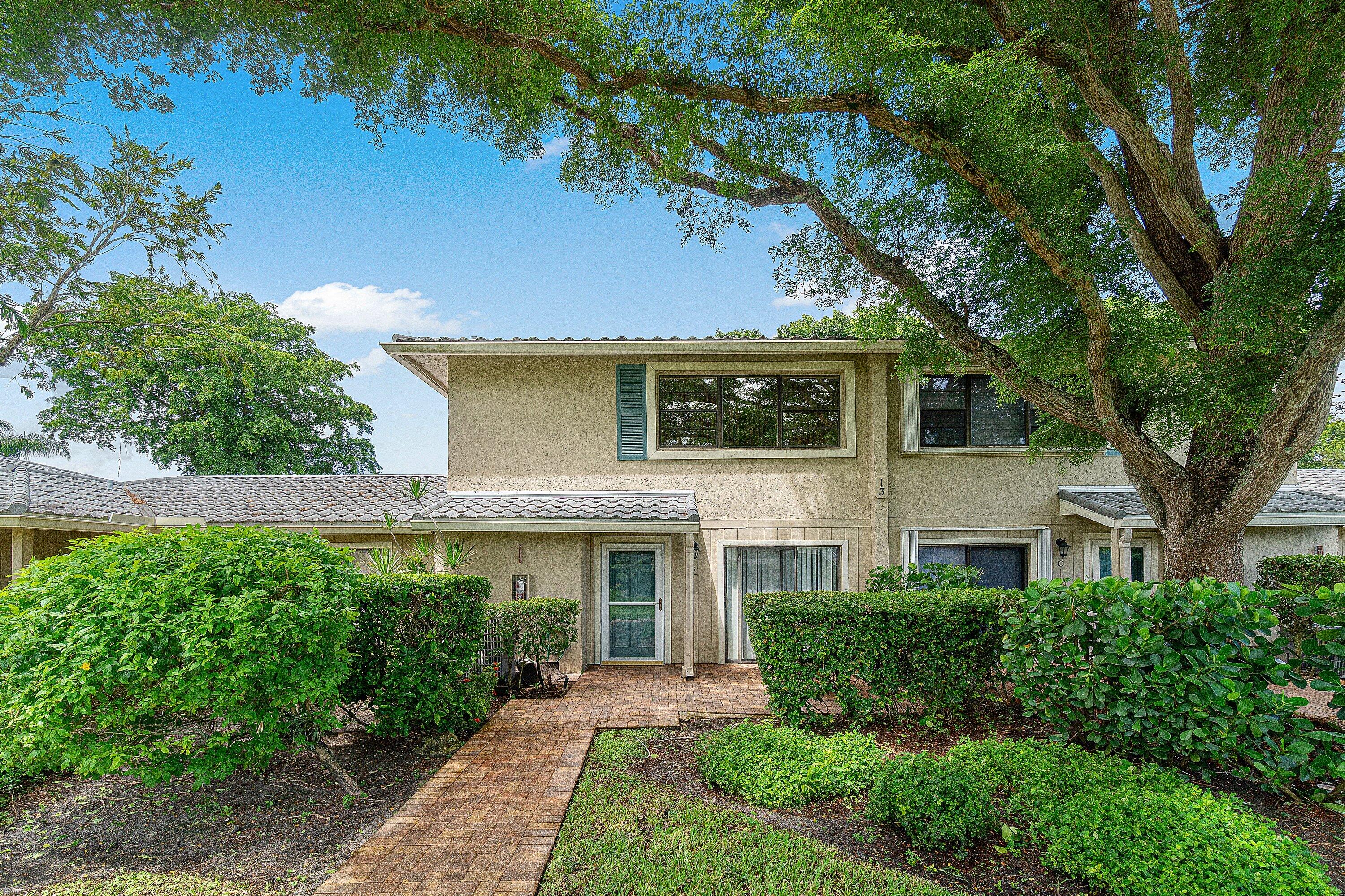 Foto de propiedad en 13 WESTGATE Lane 13B, Boynton Beach, FL 33436 Boynton Beach con MLS# 