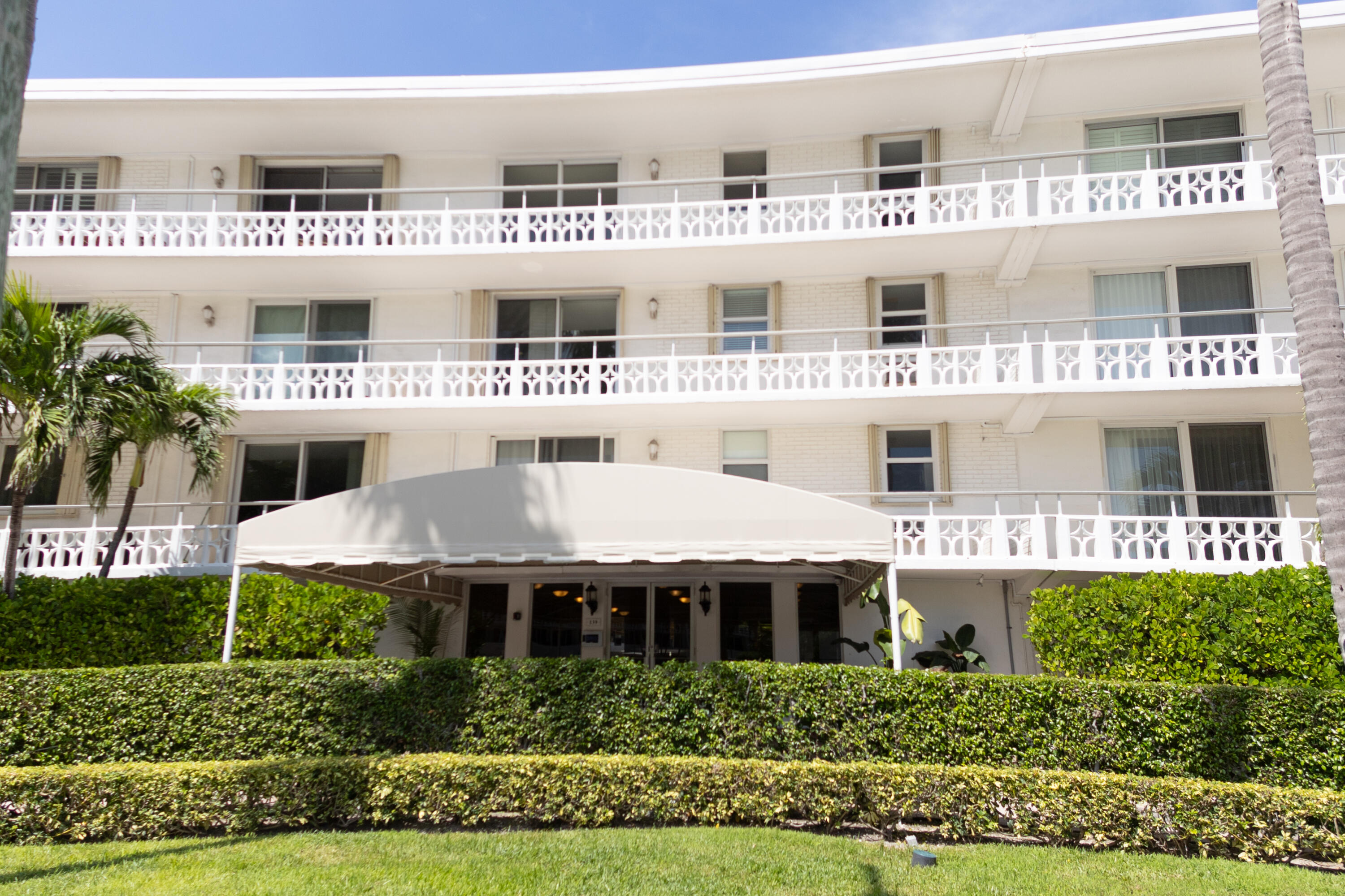 En Venta 139 SUNRISE Avenue 107, Palm Beach, FL 33480, Palm Beach, FL 33480