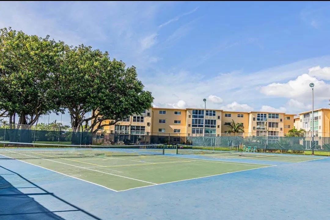 Foto de propiedad en 2615 NE 3rd Court NE 4030, Boynton Beach, FL 33435 Boynton Beach con MLS# 