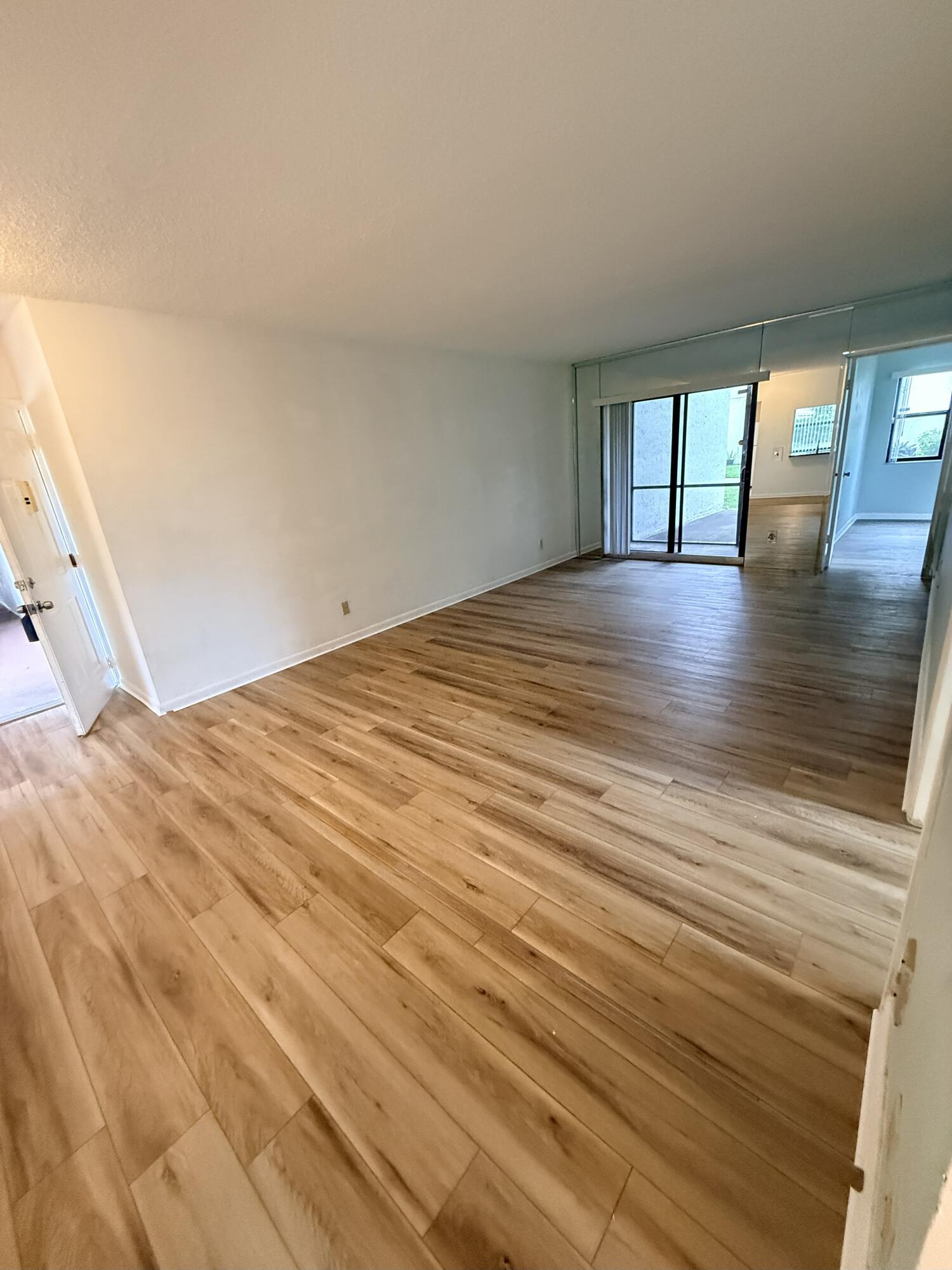 En Renta 7406 Woodmont Avenue 106, Tamarac, FL 33321, Tamarac, FL 33321