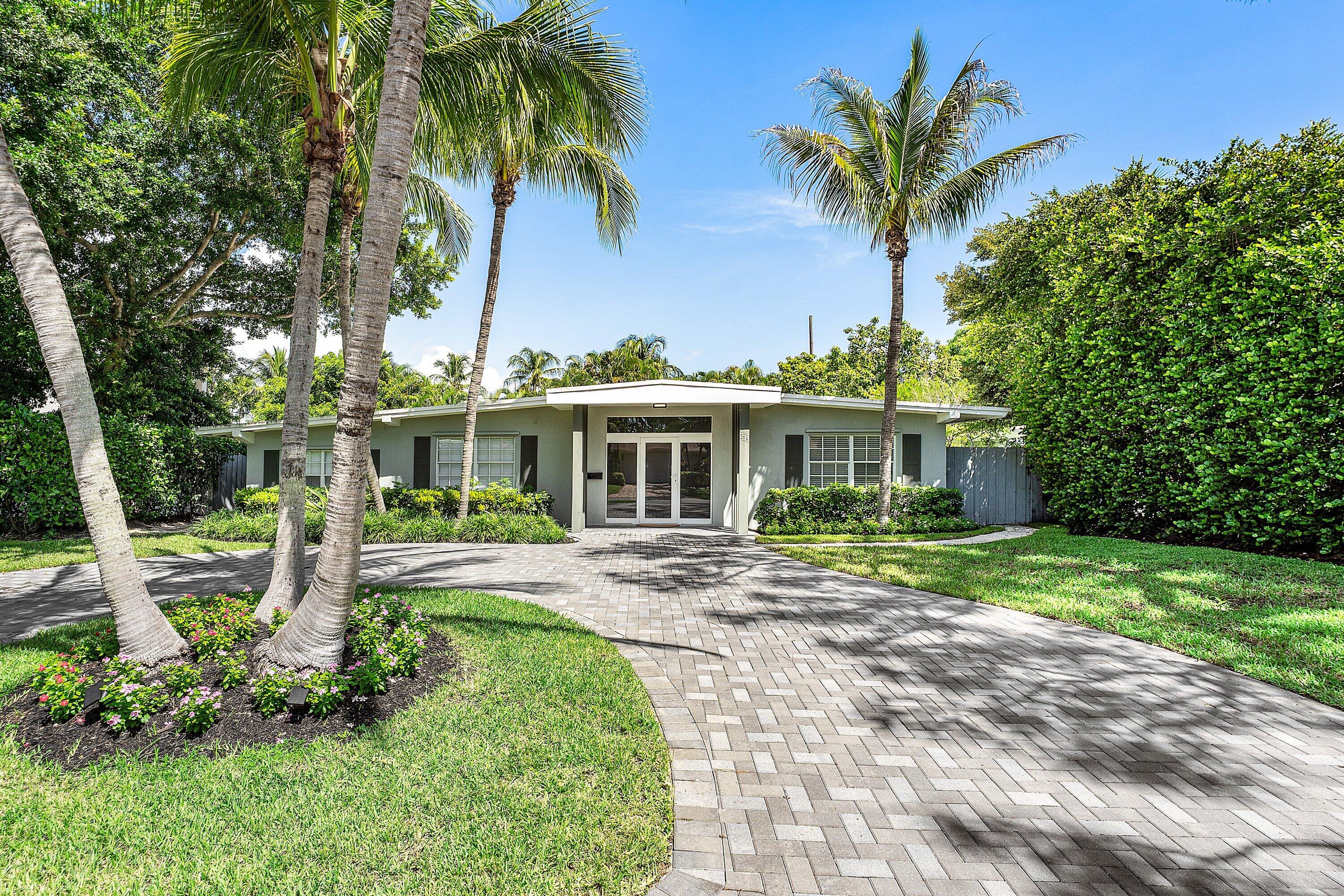 Foto de propiedad en 233 Lake Terrace, Delray Beach, FL 33444 Delray Beach con MLS# 