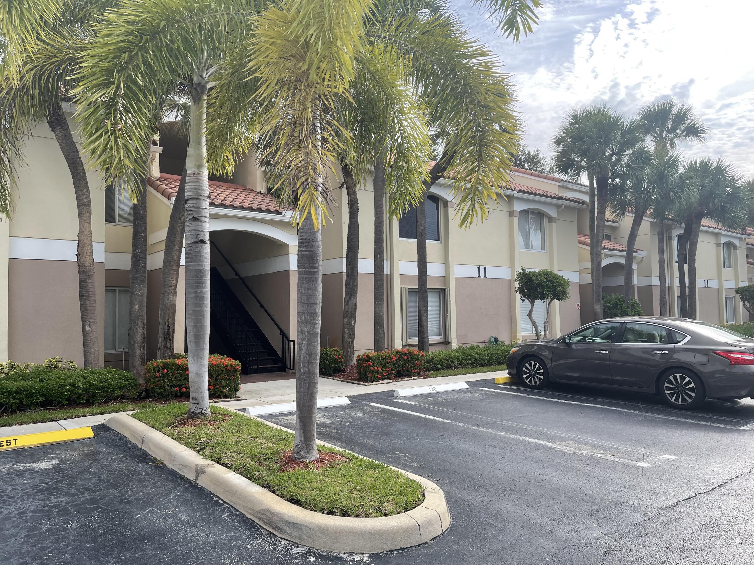 Foto de propiedad en 815 W BOYNTON BEACH Boulevard 11-203, Boynton Beach, FL 33426 Boynton Beach con MLS# 