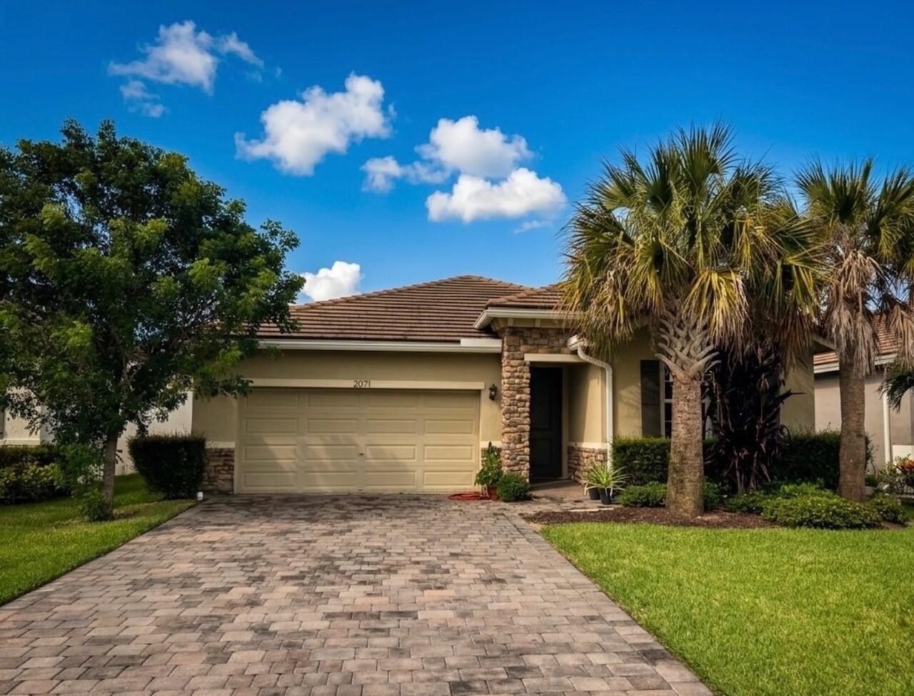 Foto de propiedad en 2071 NW Golden Oak Trail, Jensen Beach, FL 34957 Jensen Beach con MLS# 