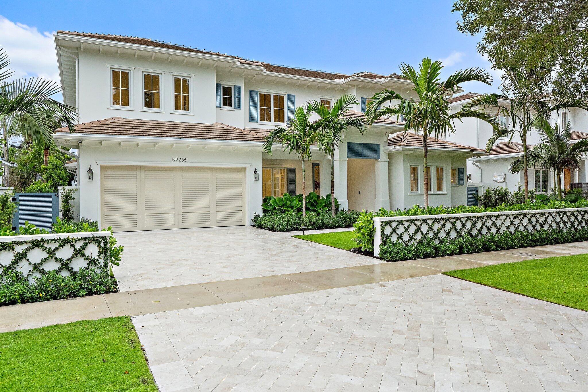 Foto de propiedad en 235 FOREST HILL Boulevard, West Palm Beach, FL 33405 West Palm Beach con MLS# 