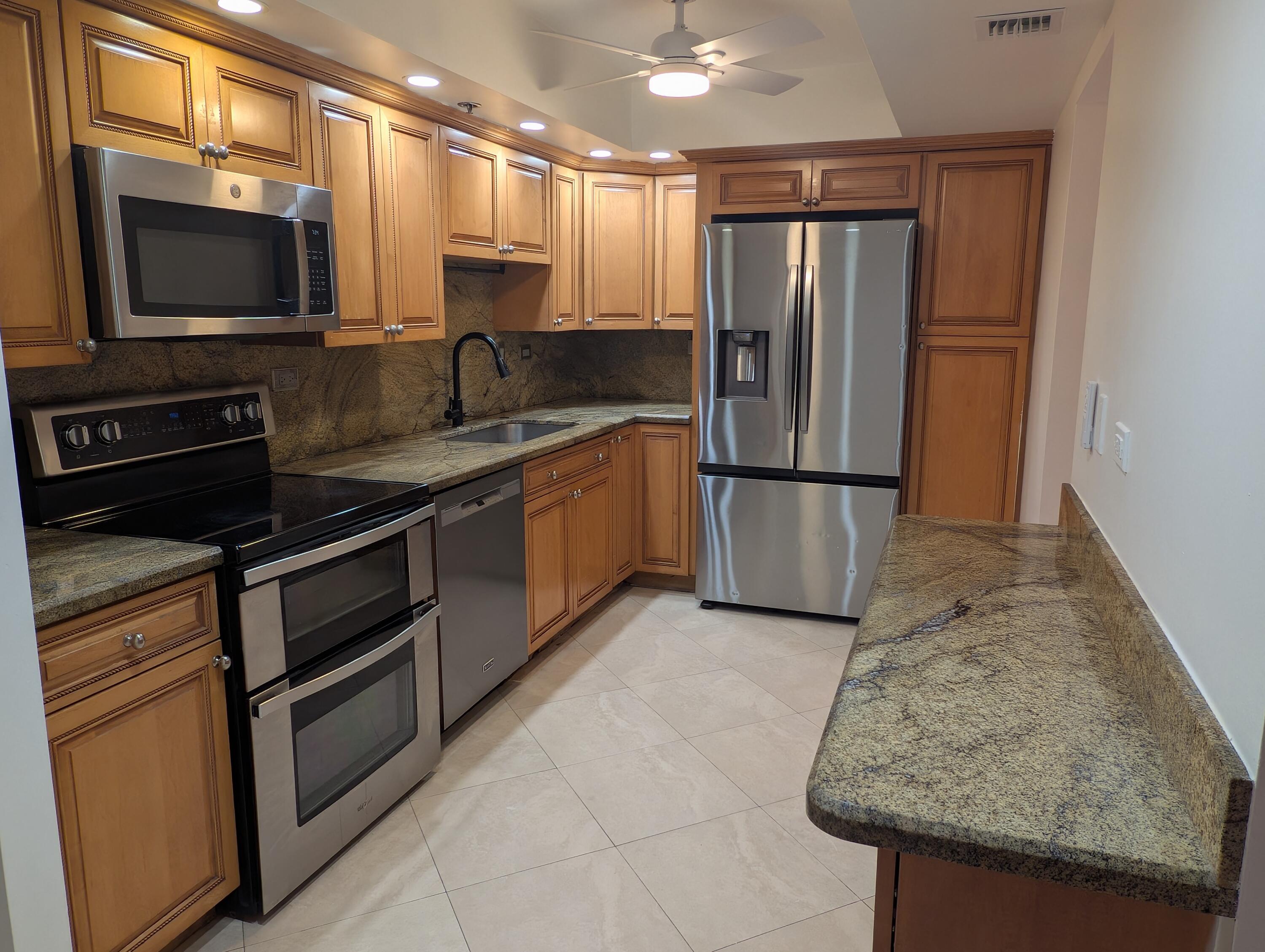 En Venta 20225 NE 34TH Court 217, Aventura, FL 33180, Aventura, FL 33180
