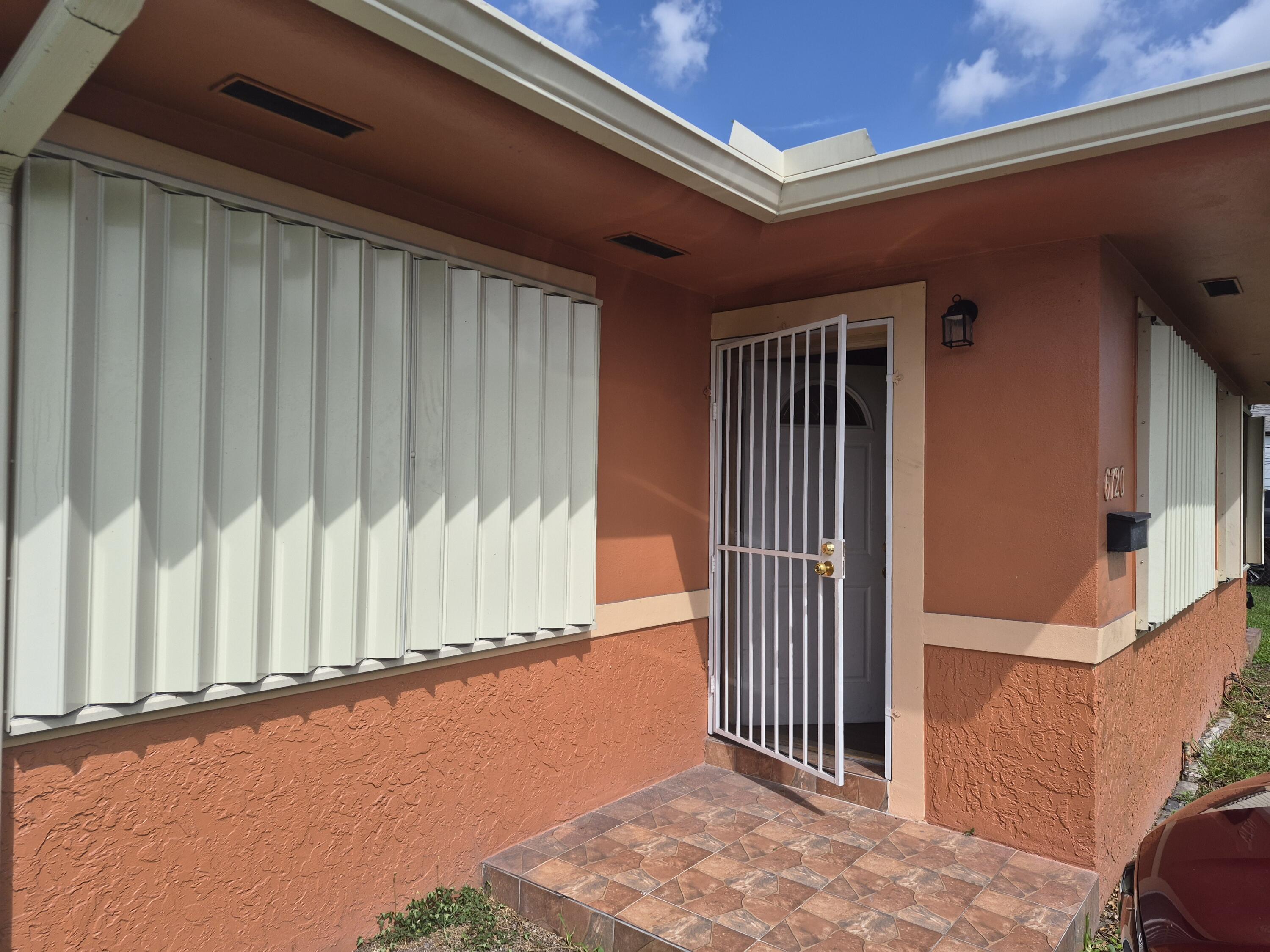 En Renta 6720 NW 5TH Place, Miami, FL 33150, Miami, FL 33150