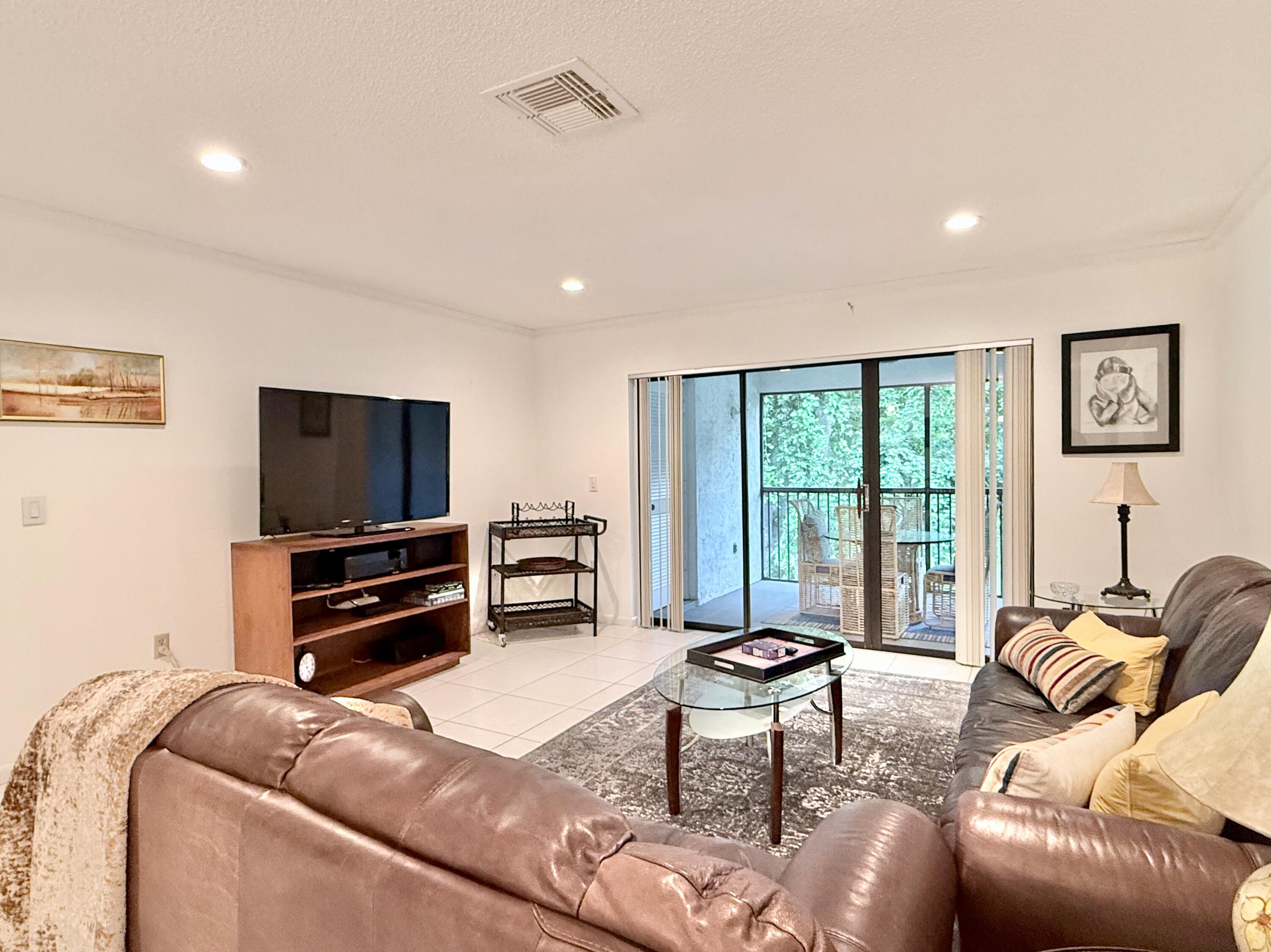 Foto de propiedad en 31 STRATFORD Lane W D, Boynton Beach, FL 33436 Boynton Beach con MLS# 